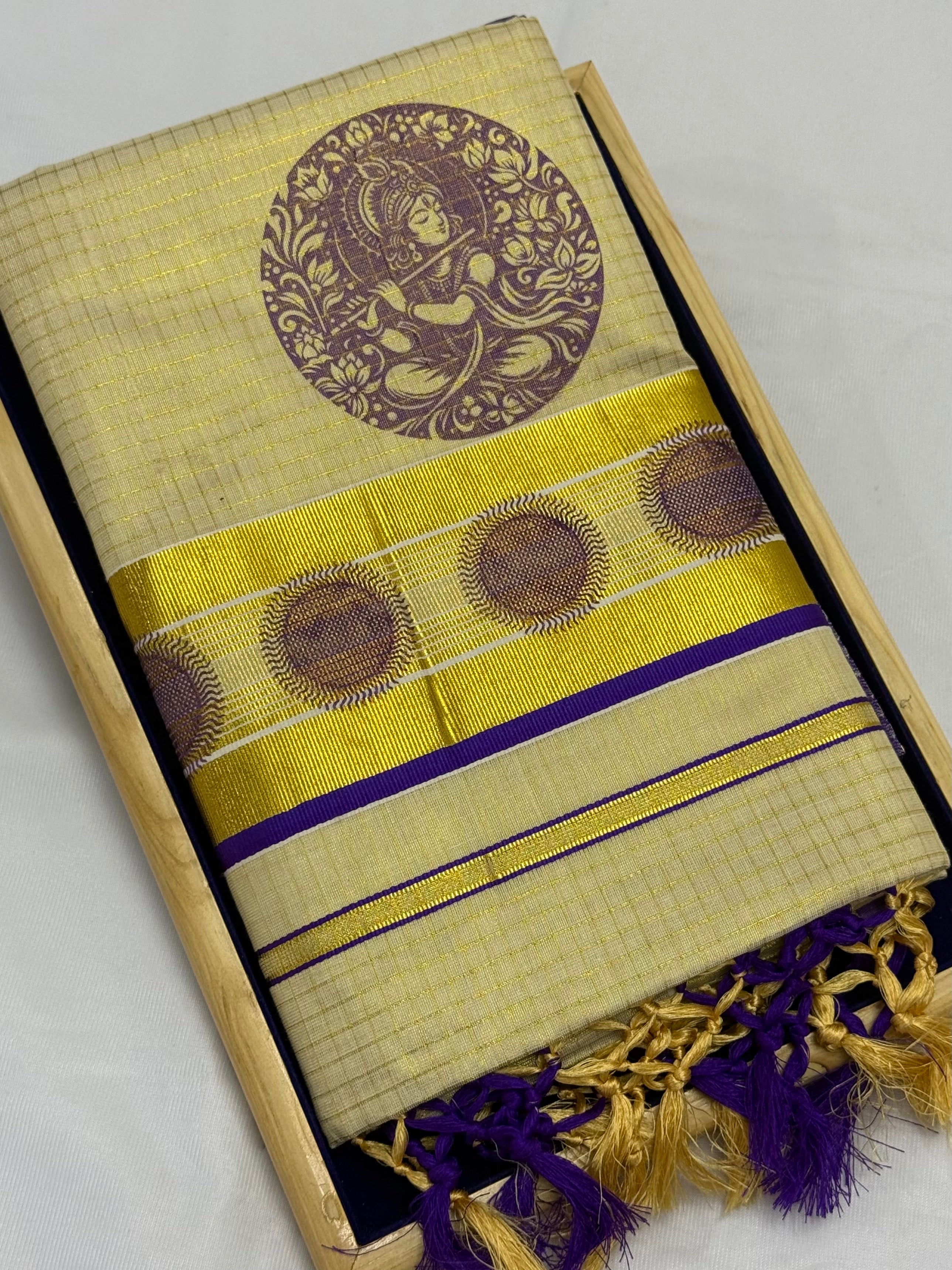 MURAL ART KASAVU TISSUE KERALA SAREE (GOLD,CREAM)