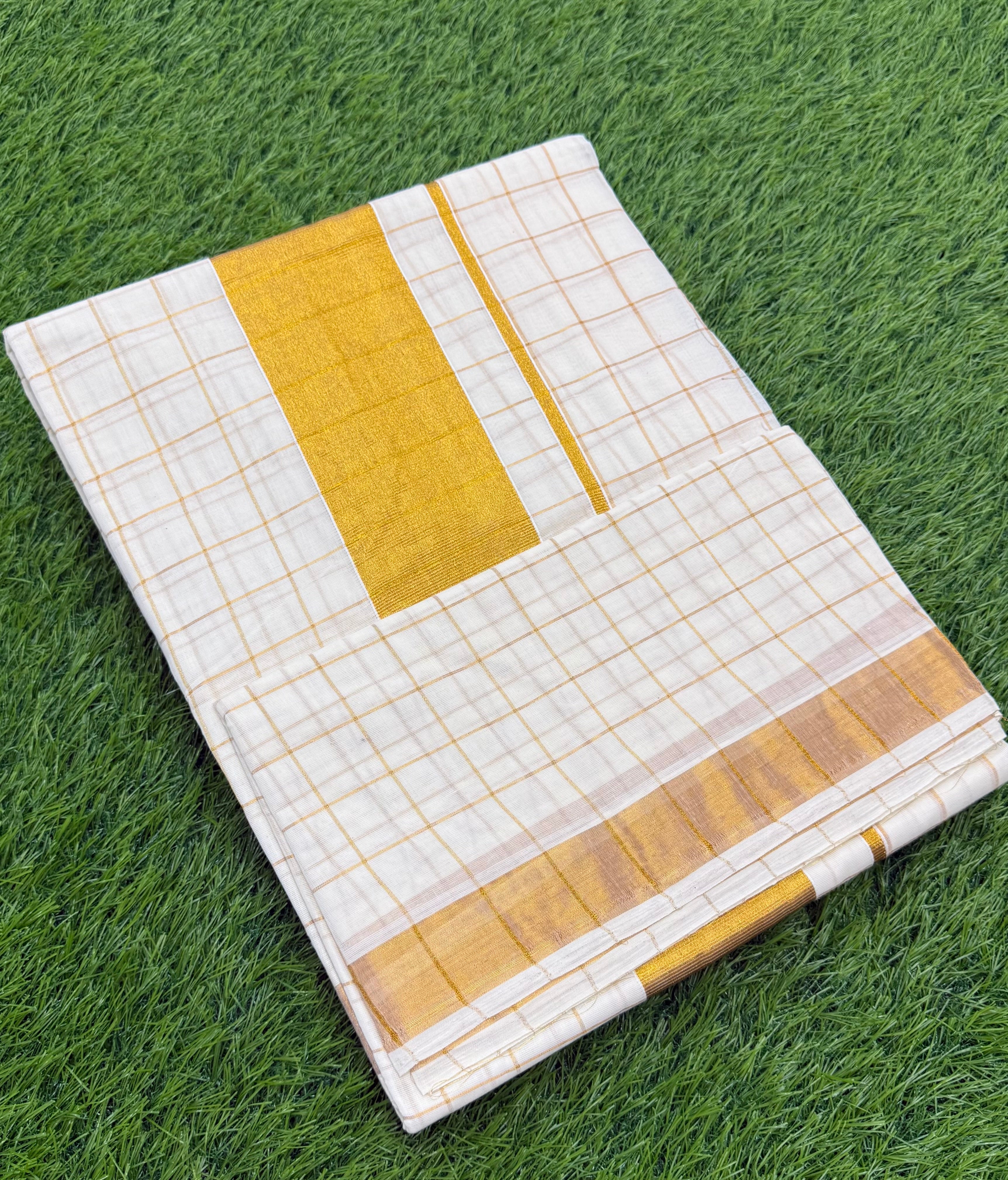 CHECKED KERALA KASAVU COTTON SAREE - (GOLD,OFF WHITE)