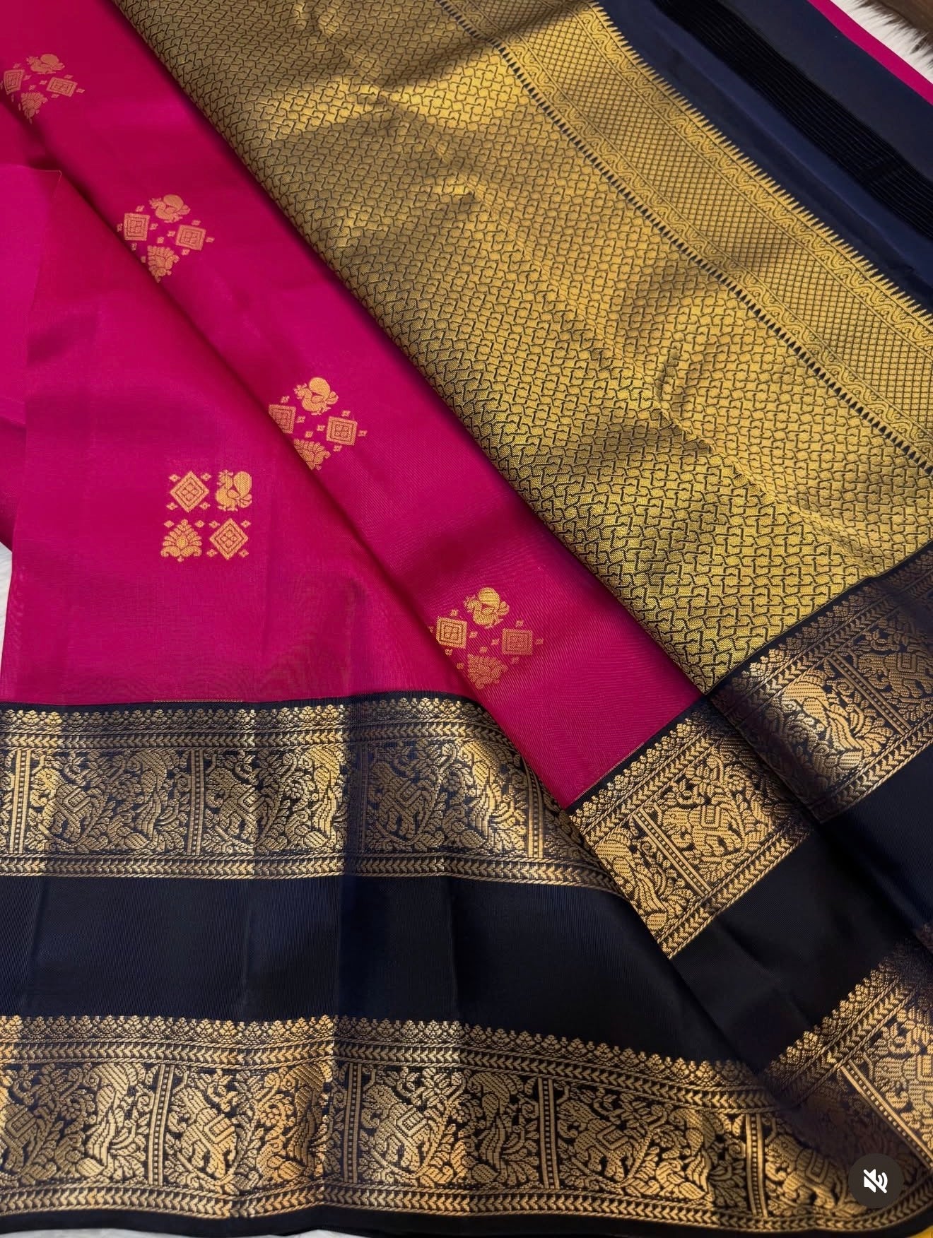 KANCHIPURAM PURE SILK SAREE | SILKMARK® CERTIFIED - MAGENTA