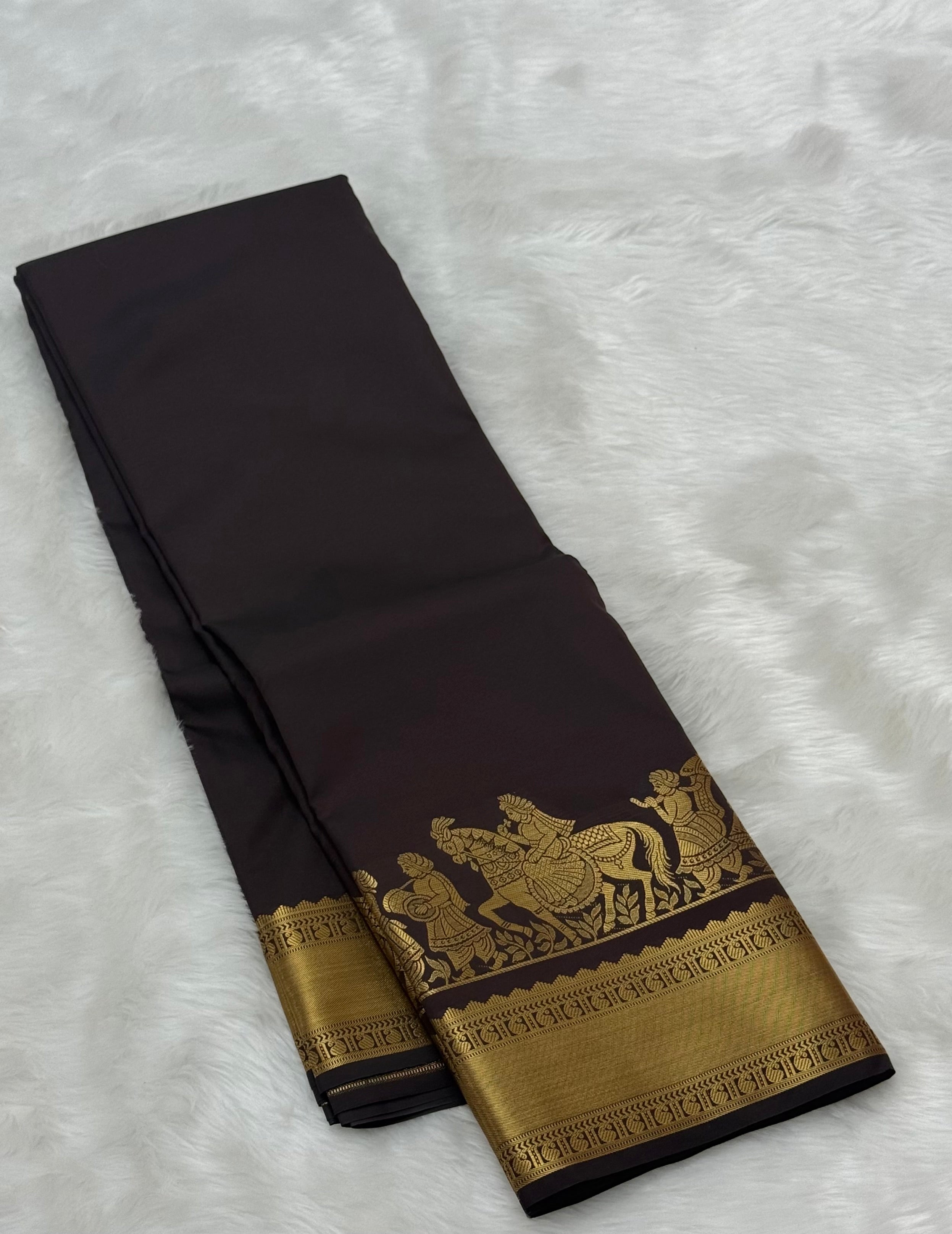 TRENDING PALLAKU DESIGN SOFT SILK SAREE - BROWN