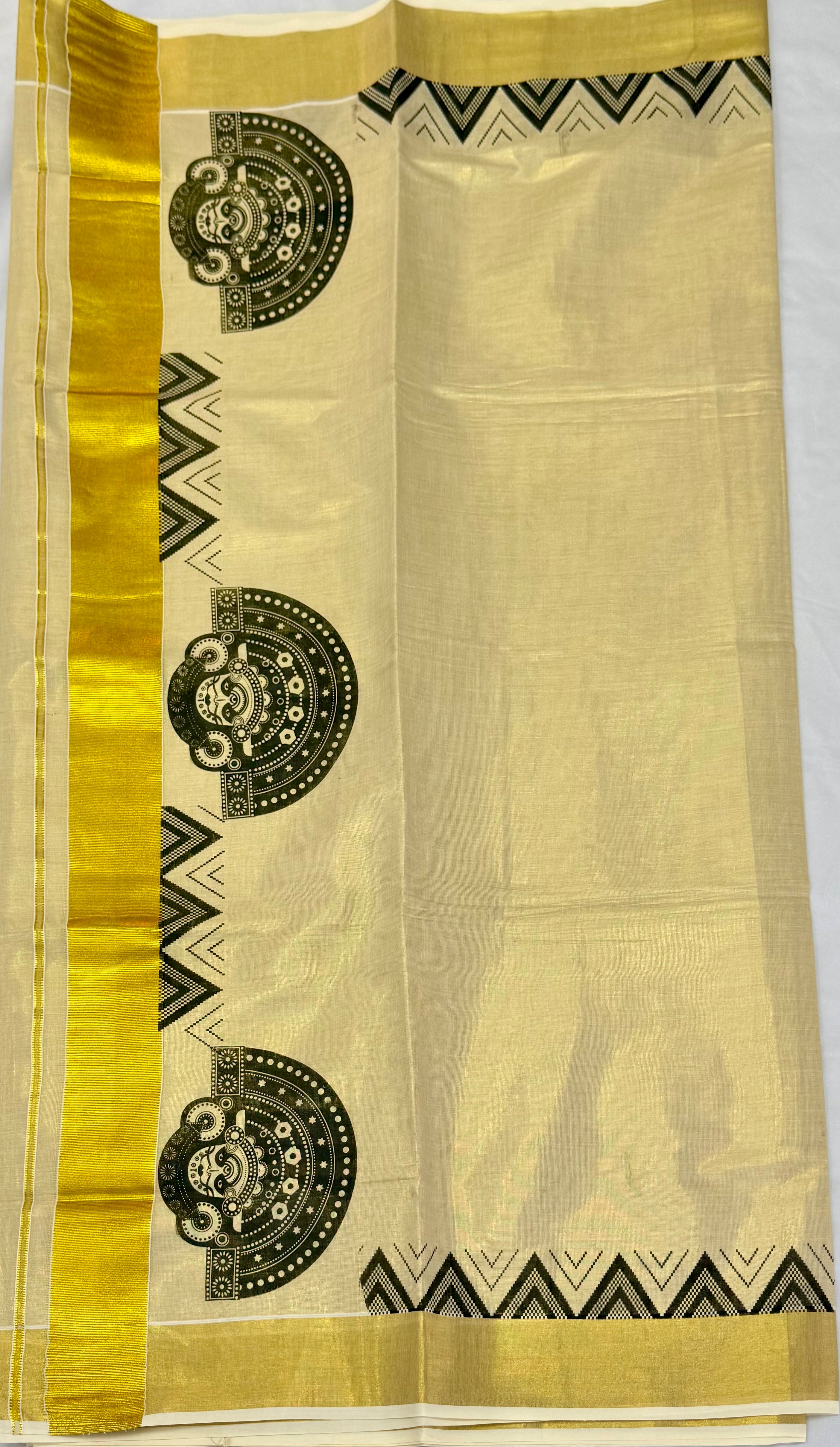 MURAL ART KASAVU TISSUE KERALA SAREE (GOLD,CREAM)