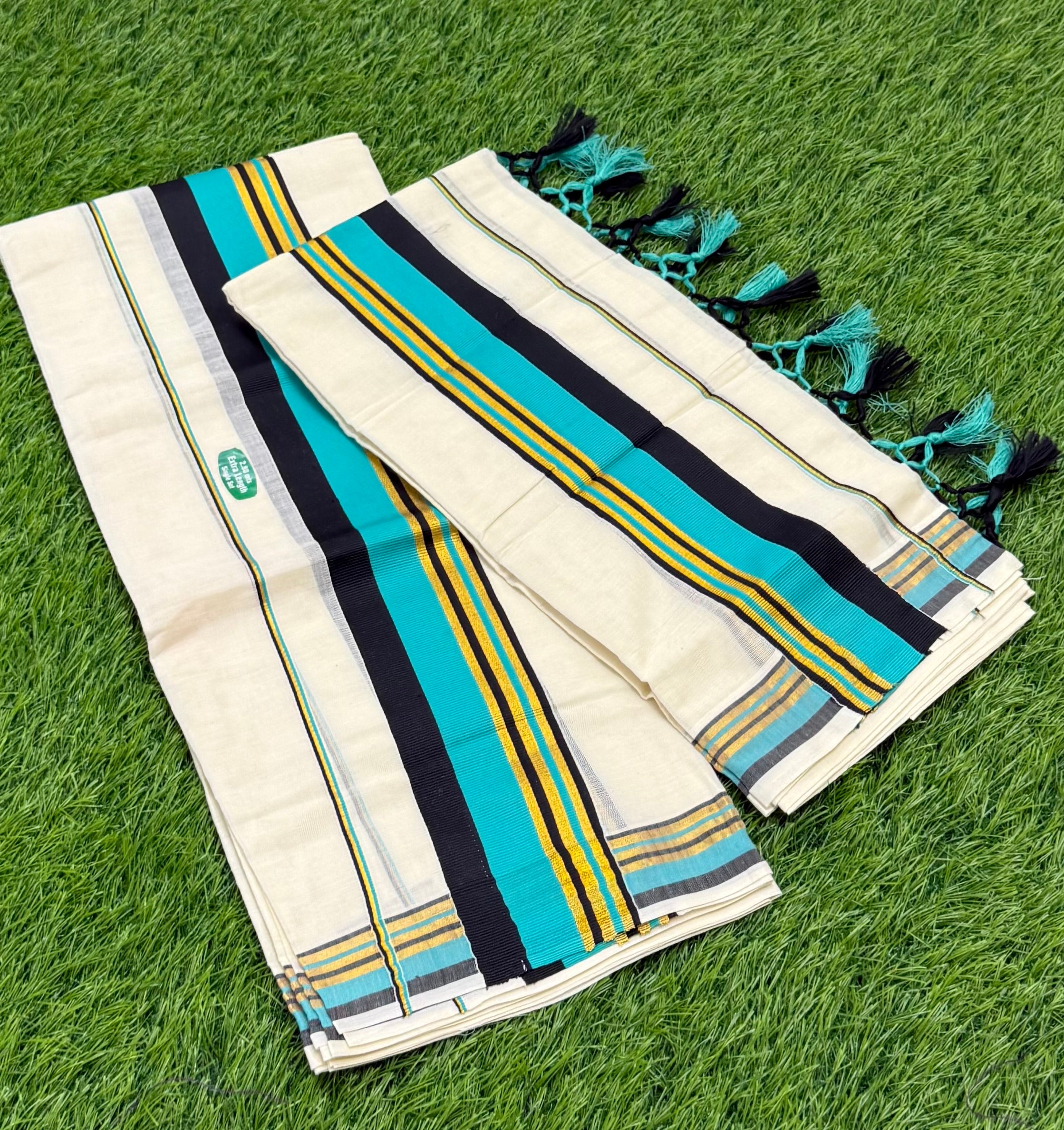 KASAVU COTTON STRIPE PATTERN SINGLE SET MUNDU (MUNDUM NERIYATHUM) - 2 X 2.80 MTRS - (OFF WHITE)