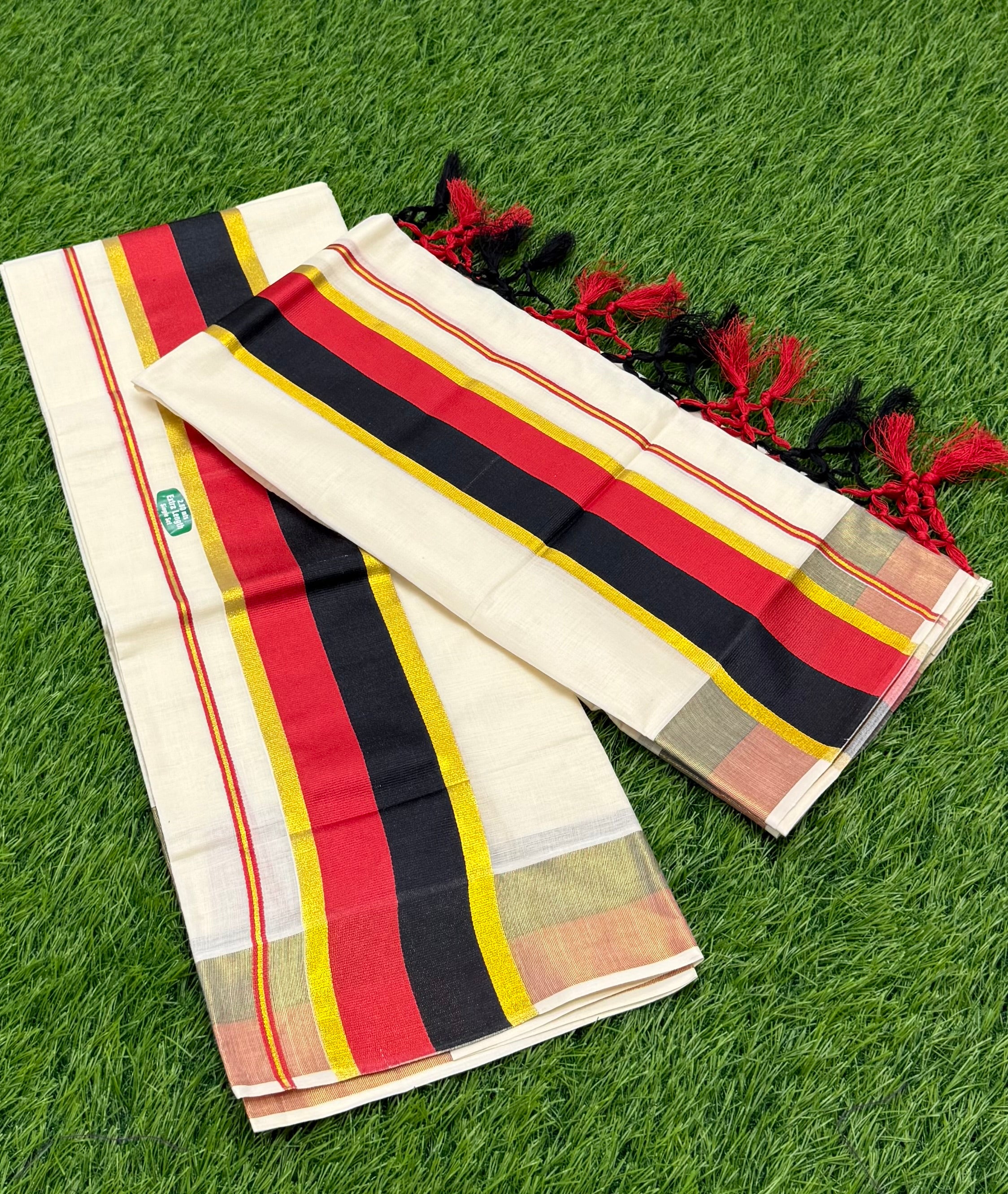 KASAVU COTTON STRIPE PATTERN SINGLE SET MUNDU (MUNDUM NERIYATHUM) - 2 X 2.80 MTRS - (OFF WHITE)