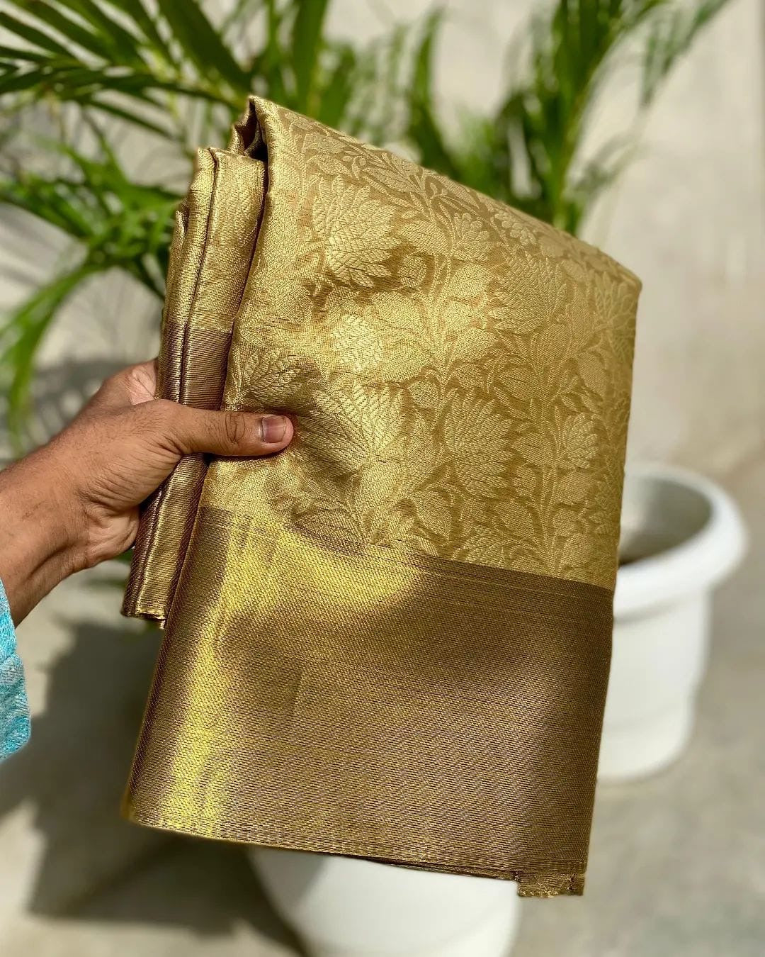 NITA AMBANI MAM GOLDEN EMBOSSED SOFT TISSUE SILK SAREE