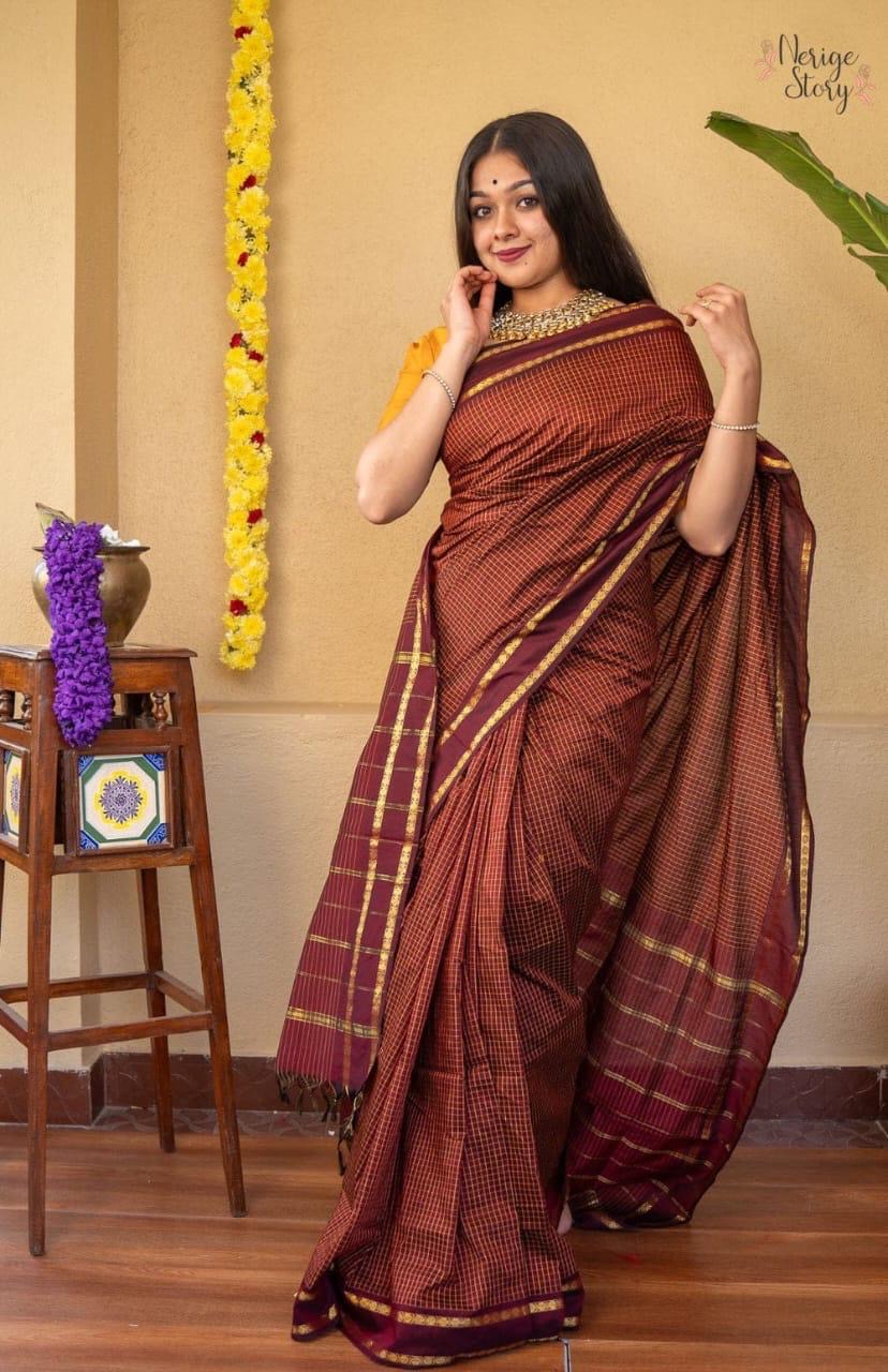 PREMIUM CHECKED COTTON SAREE - MAROON