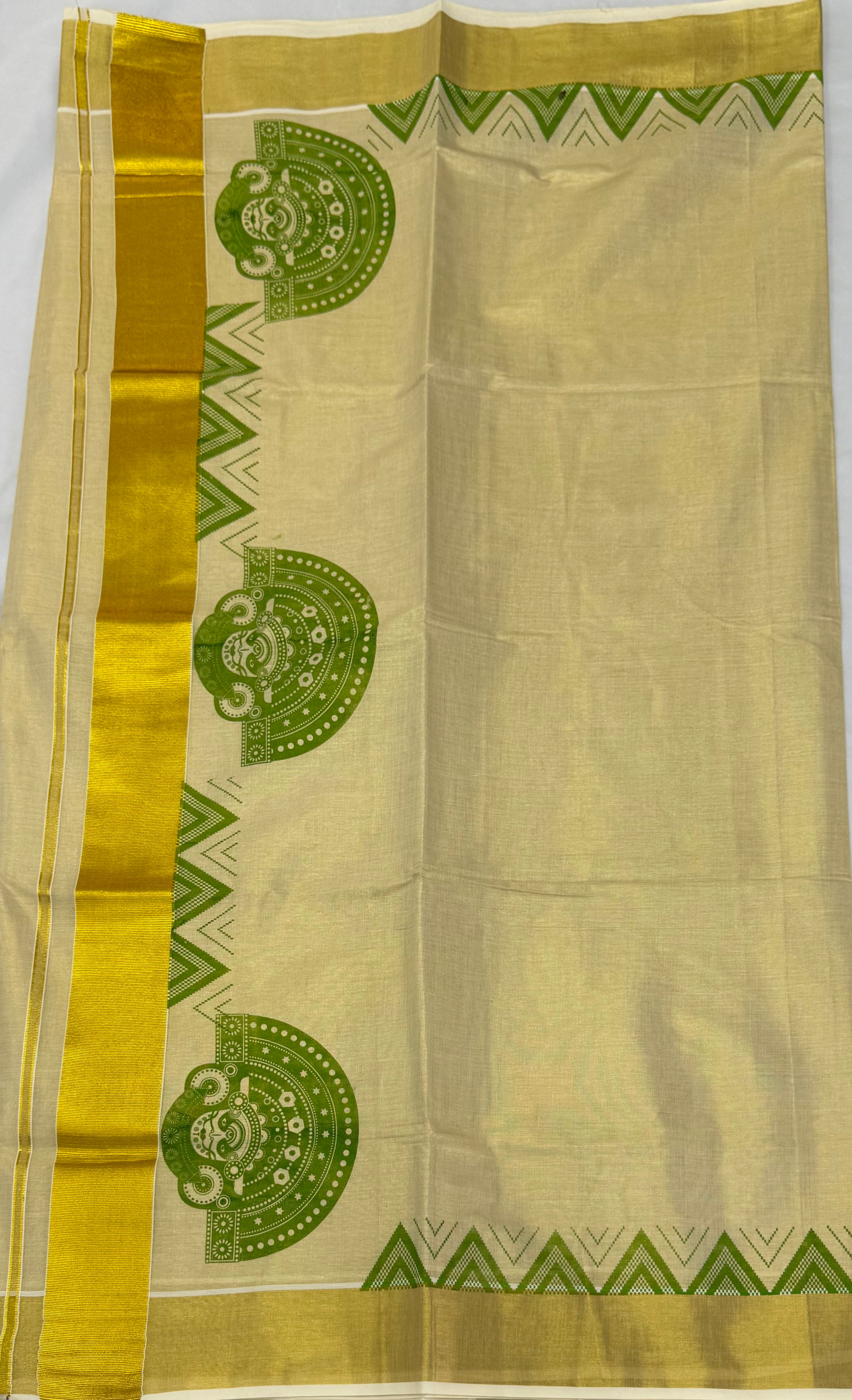MURAL ART KASAVU TISSUE KERALA SAREE (GOLD,CREAM)