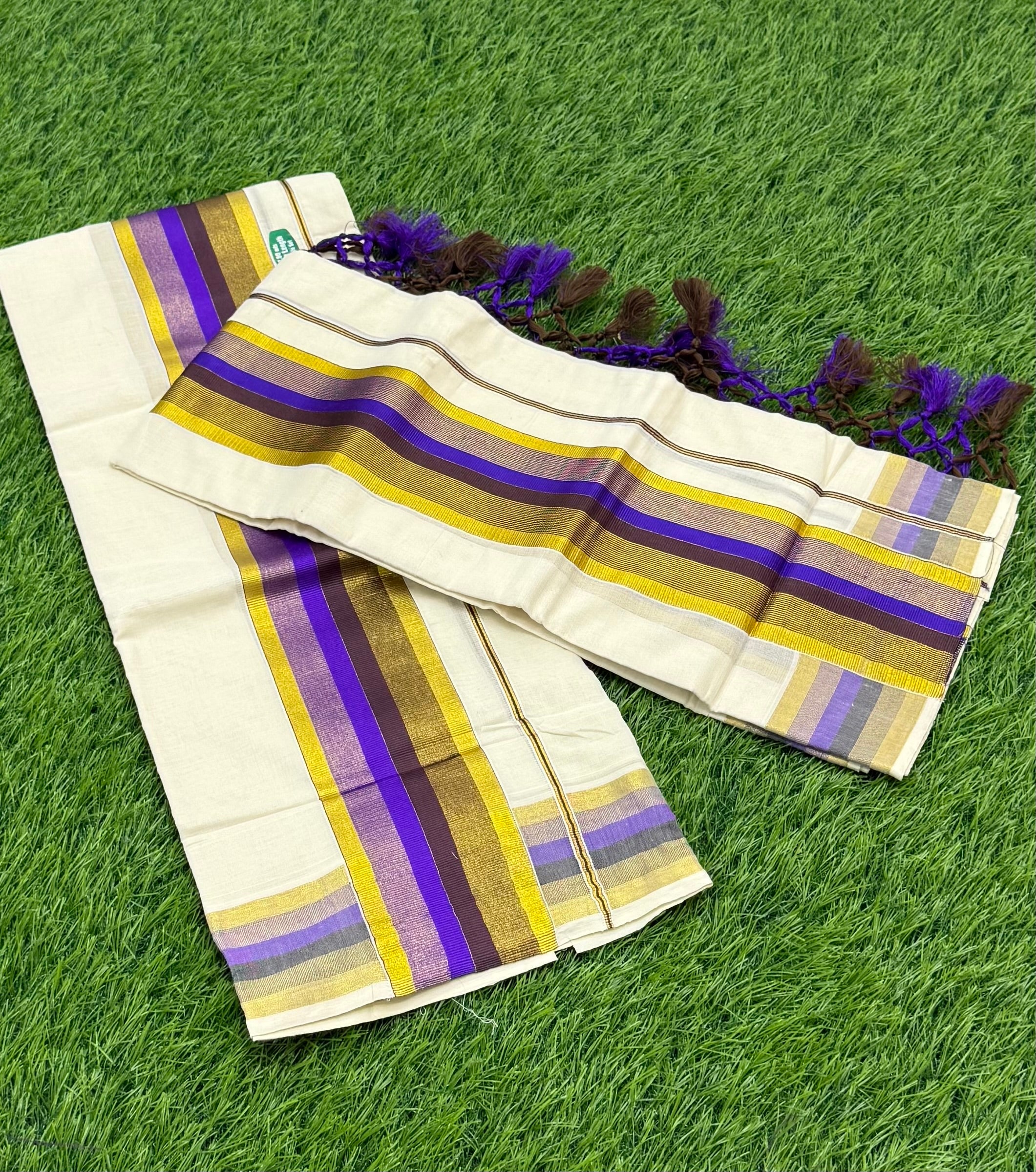 KASAVU COTTON STRIPE PATTERN SINGLE SET MUNDU (MUNDUM NERIYATHUM) - 2 X 2.80 MTRS - (OFF WHITE)