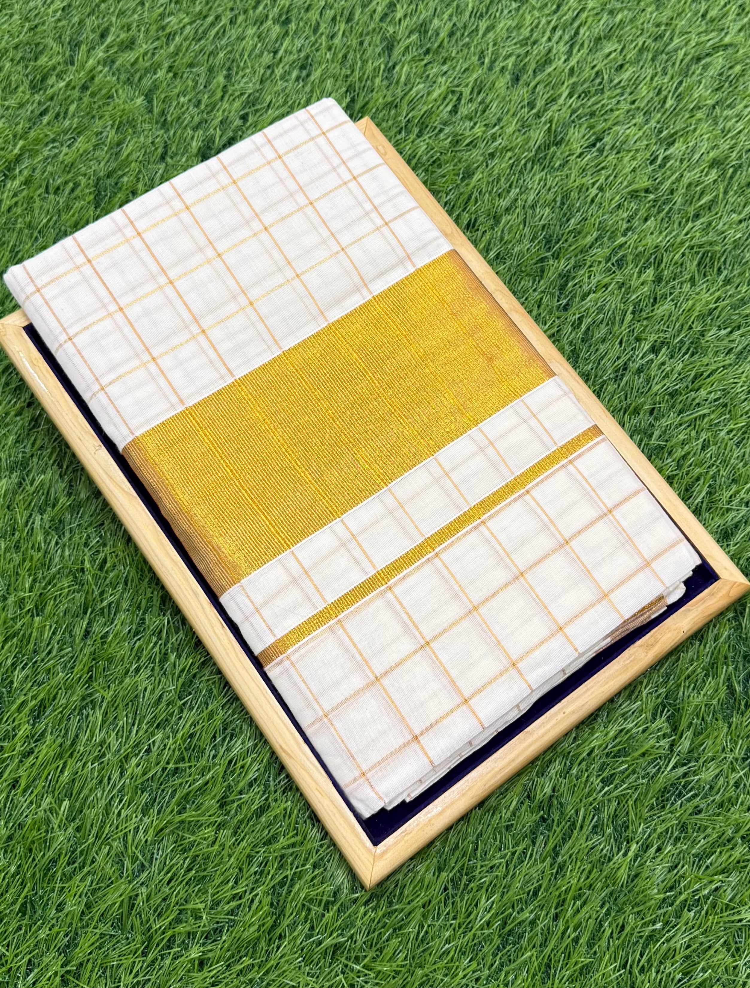 CHECKED KERALA KASAVU COTTON SAREE - (GOLD,OFF WHITE)