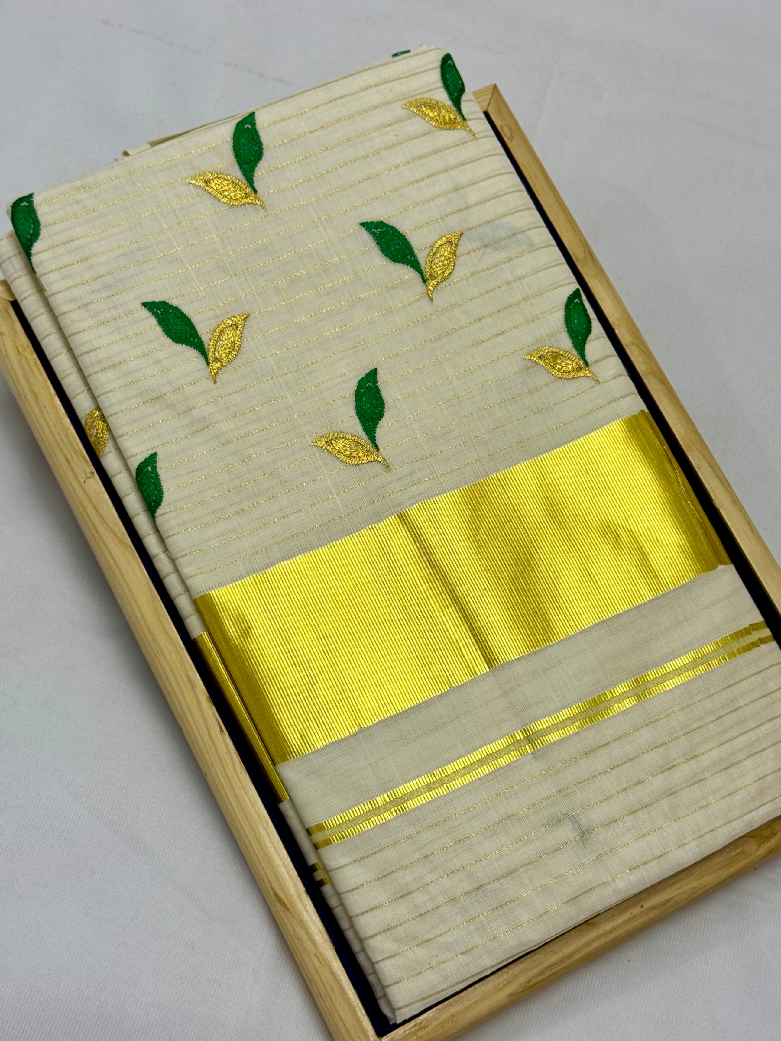 KERALA KASAVU COTTON EMBROIDERY SAREE - (OFF WHITE,GOLD)