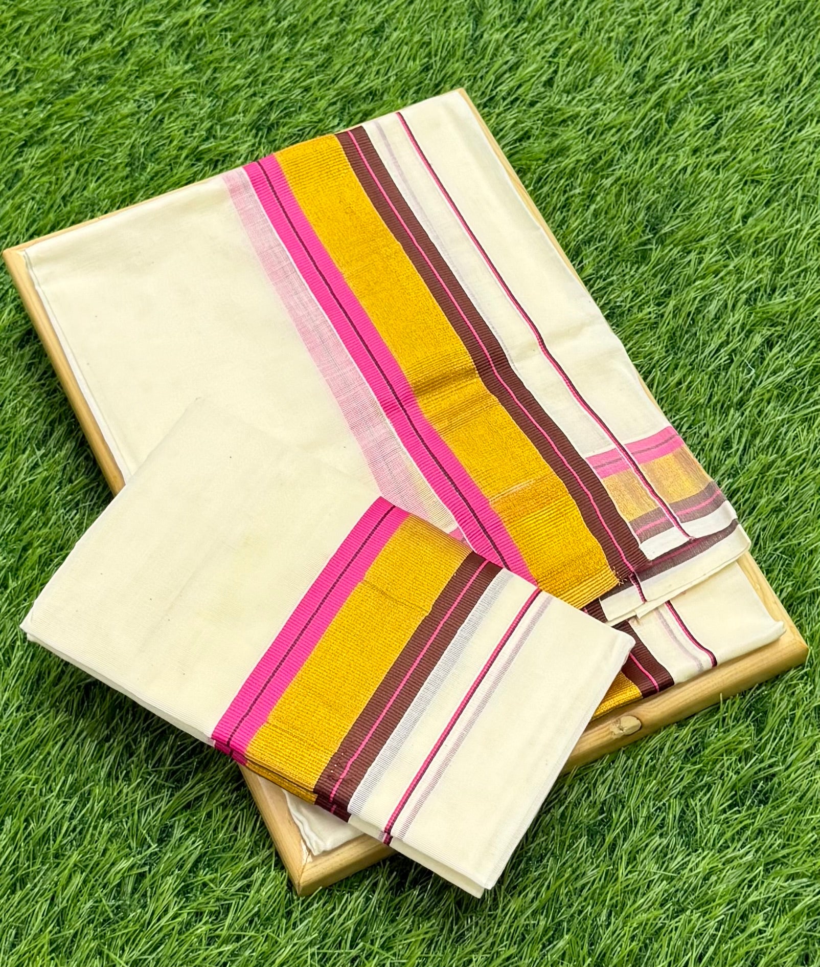 KASAVU COTTON STRIPE PATTERN SINGLE SET MUNDU (MUNDUM NERIYATHUM) - 2 X 2.80 MTRS - (OFF WHITE)