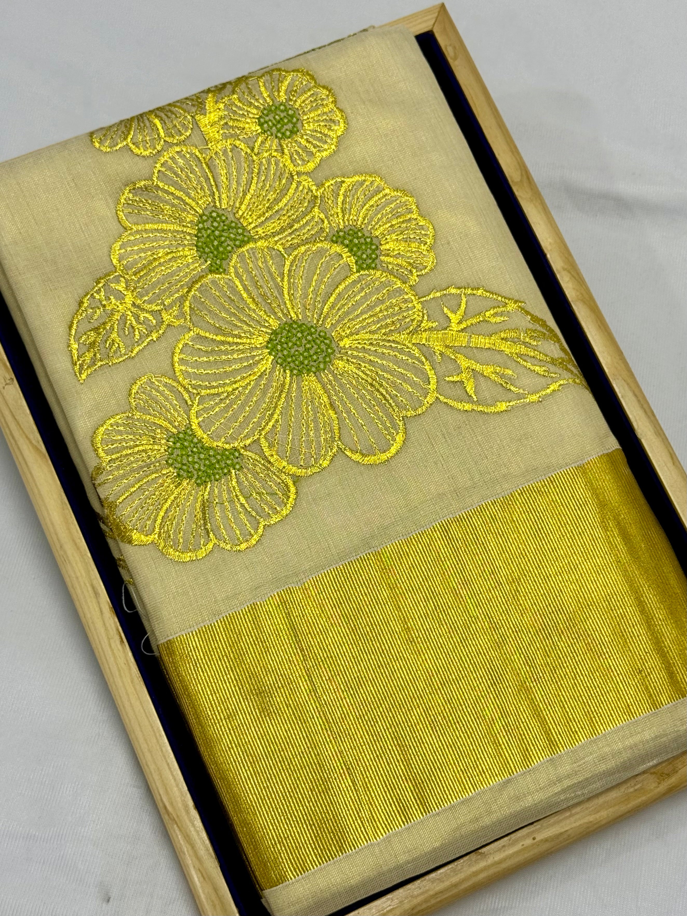 KERALA KASAVU TISSUE SILK EMBROIDERY SAREE - (GOLD,CREAM)