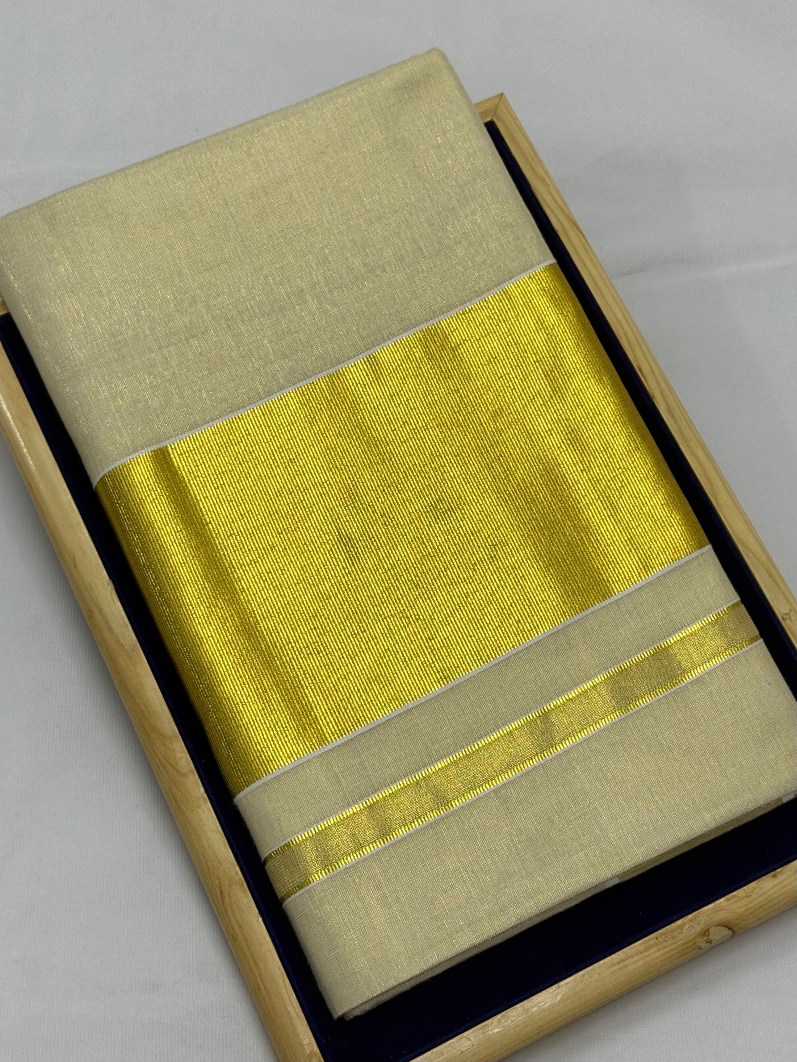 TRADITIONAL SOLID BIG BORDER KASAVU TISSUE SAREE - (CREAM,GOLD)
