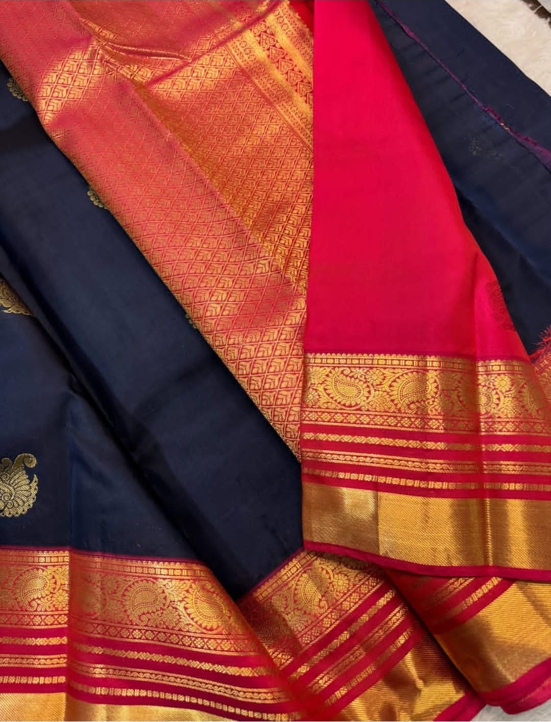 KANCHIPURAM PURE SILK SAREE | SILKMARK® CERTIFIED - NAVY BLUE