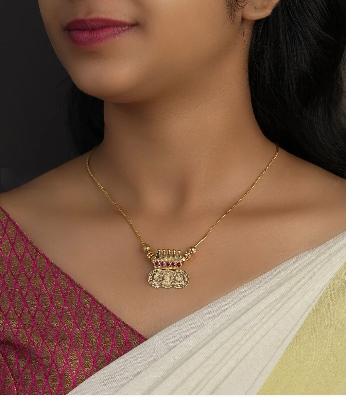 GOLD TONED TRADITIONAL KAASU NECKLACE - RUBY