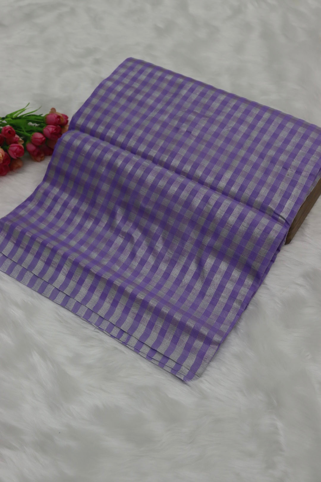 NAYANTHARA MA'AM INSPIRED CHECKERED WEAVE SAREE - LAVENDER