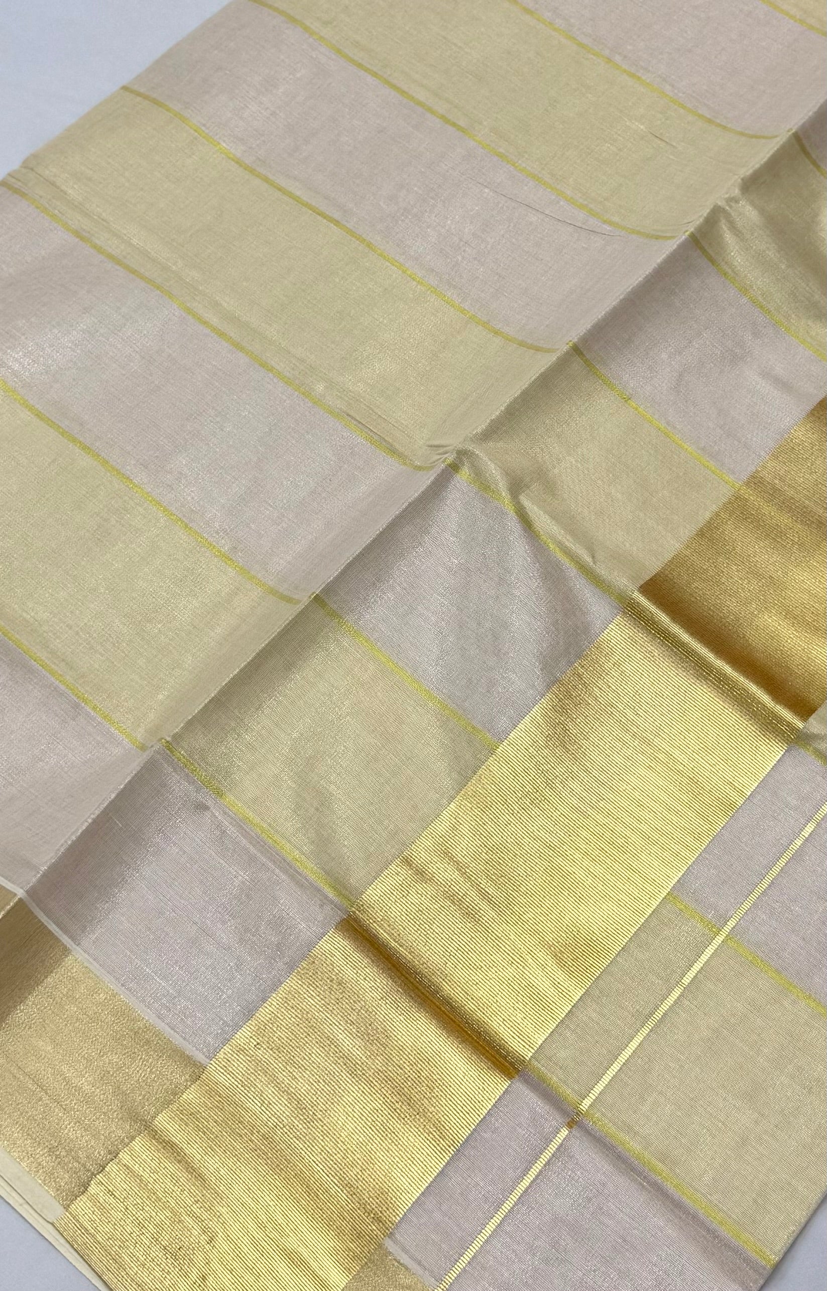 PREMIUM KERALA DUAL TONE KASAVU TISSUE SAREE - (BEIGE,GOLD)