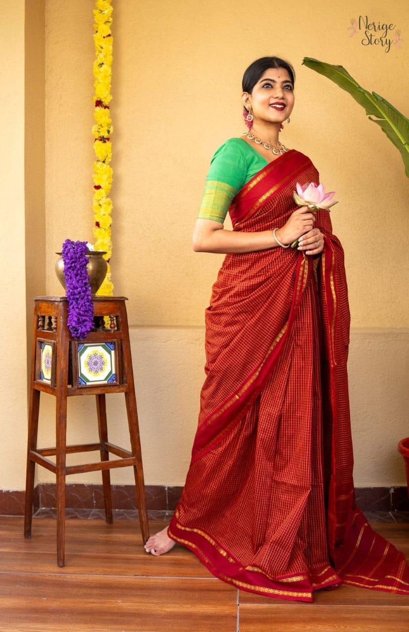 PREMIUM CHECKED COTTON SAREE - RED