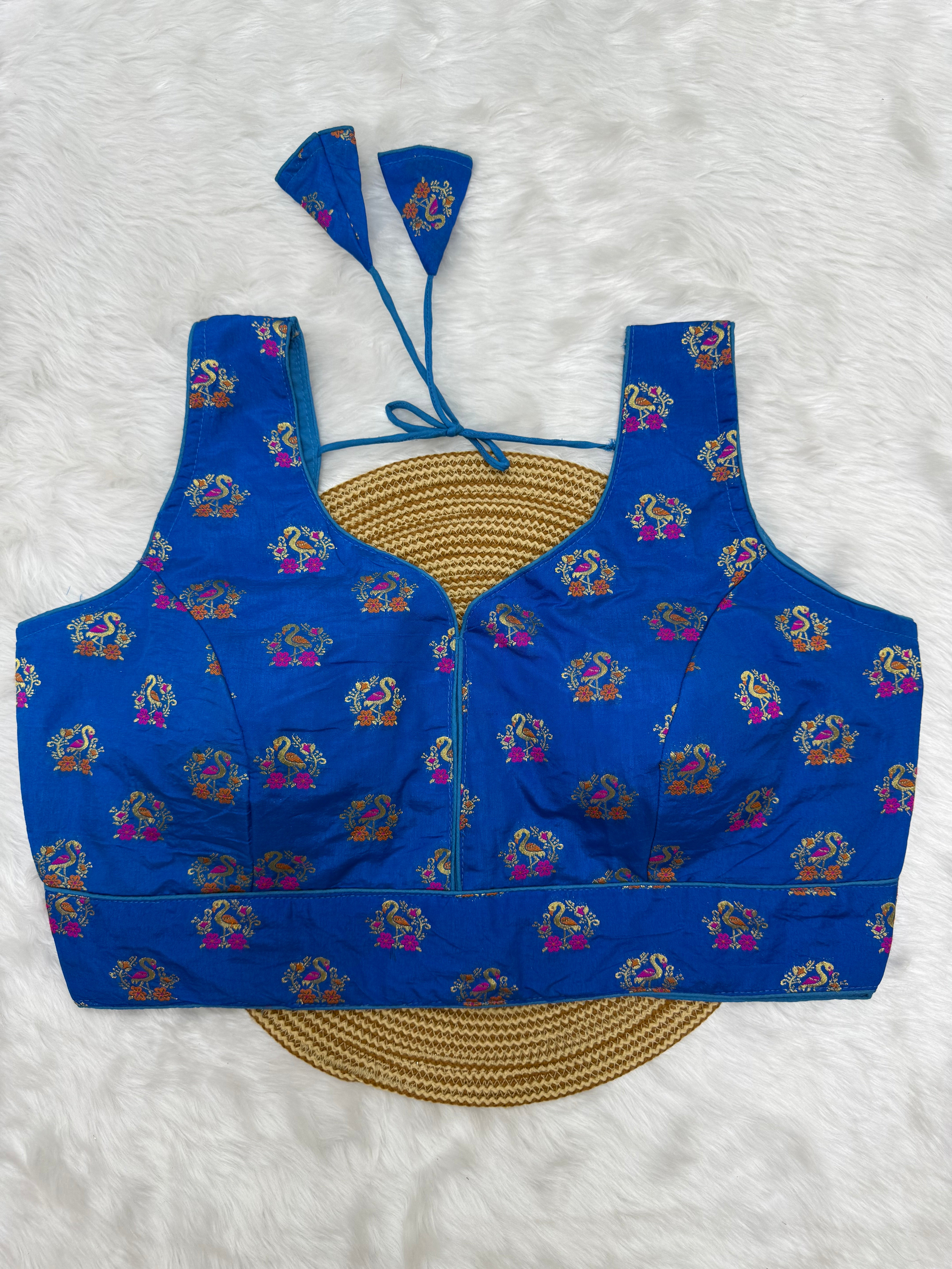 SLEEVELESS PLUS SIZE FANCY BLOUSE - BLUE