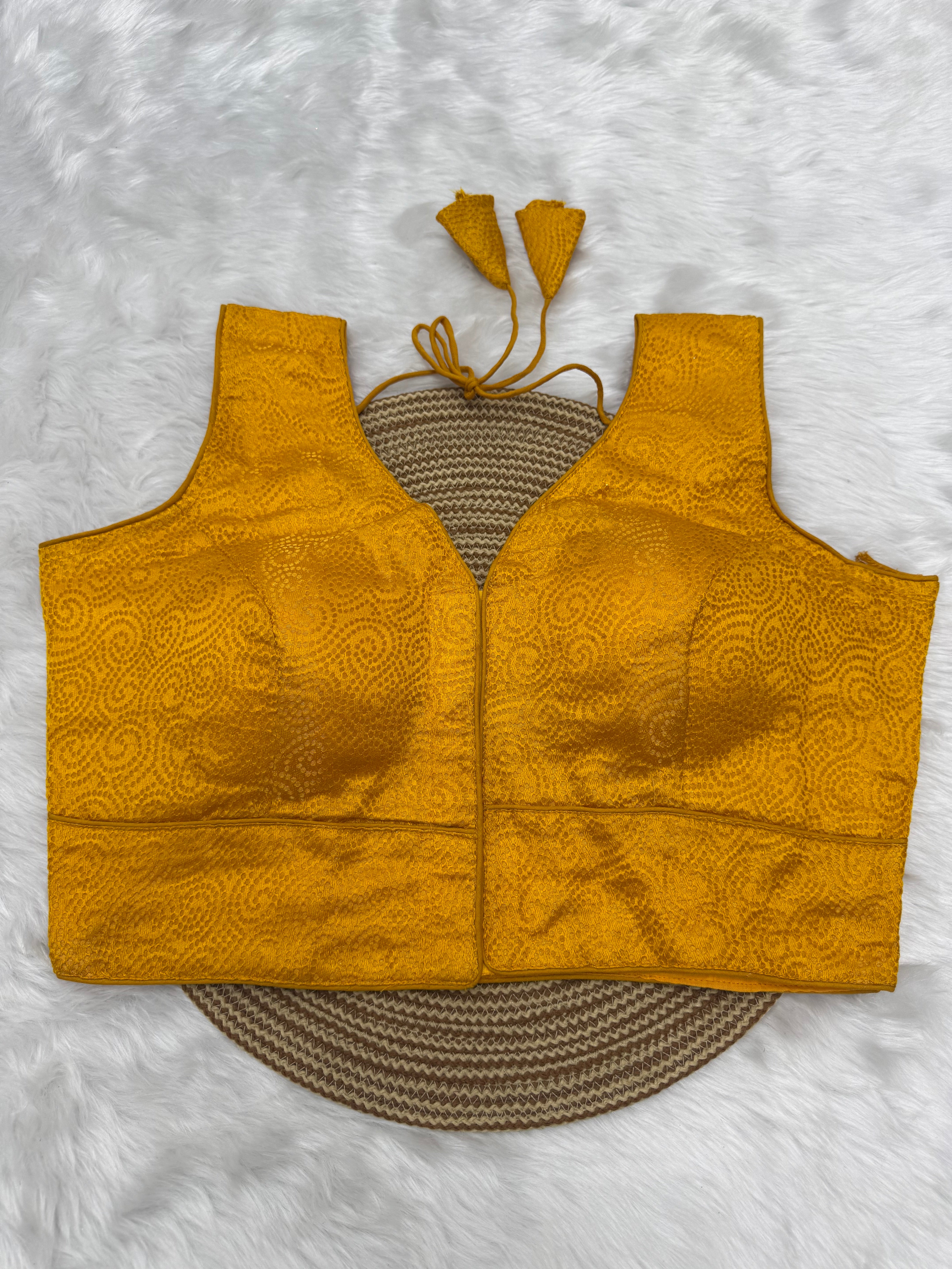 SLEEVELESS JACQUARD READYMADE SAREE BLOUSE - YELLOW