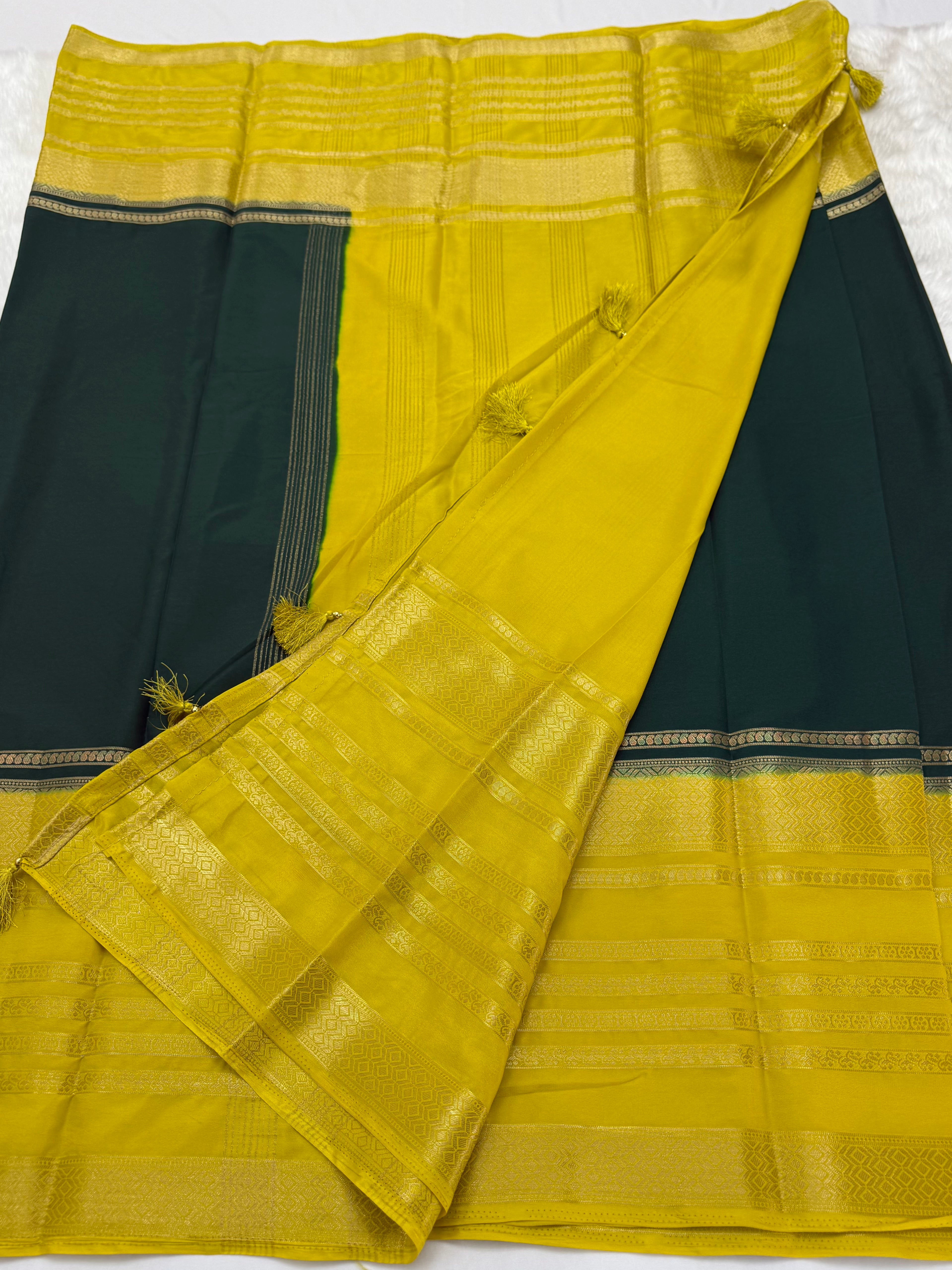 PREMIUM TRADITIONAL SEMI CREPE SILK SAREE - FOREST GREEN