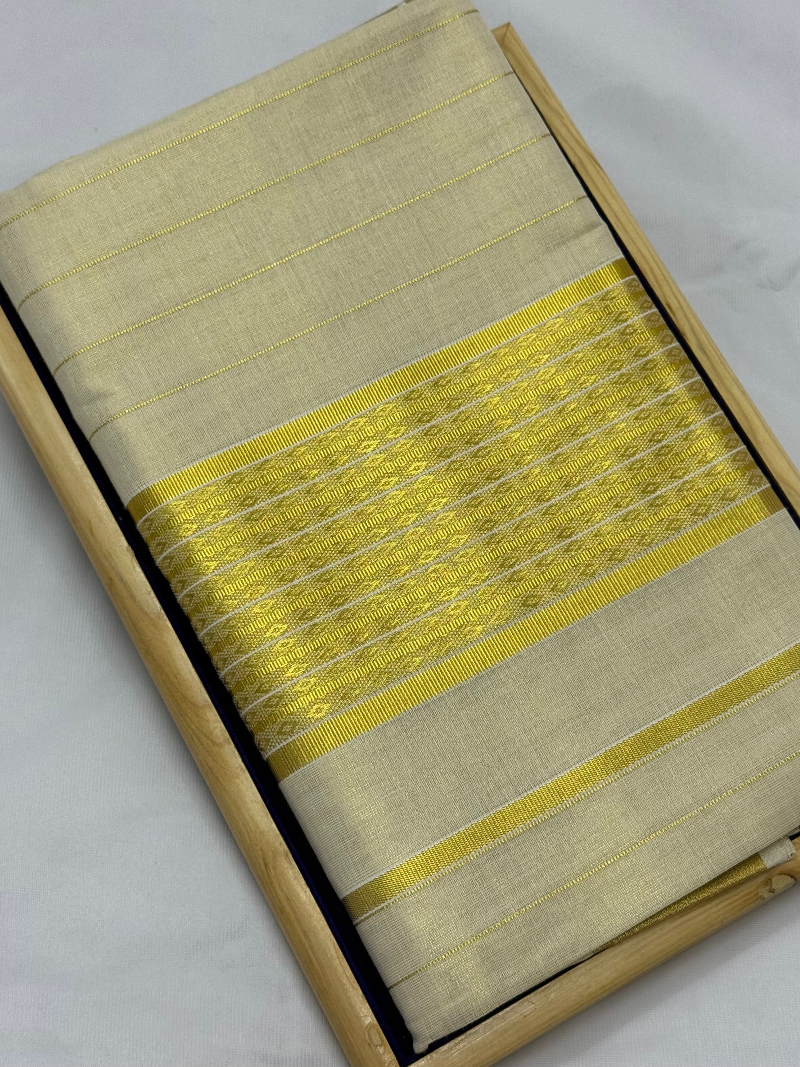 KERALA STRIPES KASAVU TISSUE SAREE - (GOLD,CREAM)