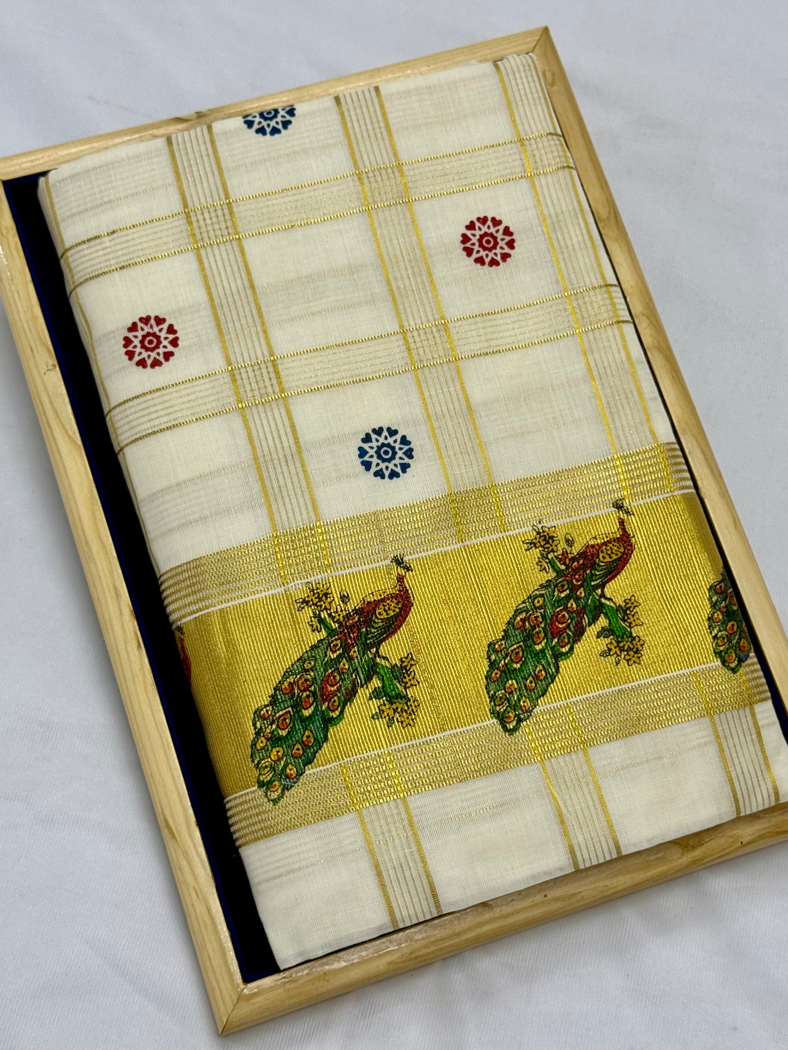 KERALA KASAVU COTTON CHECKS PATTERN SAREE - (OFF WHITE,GOLD)