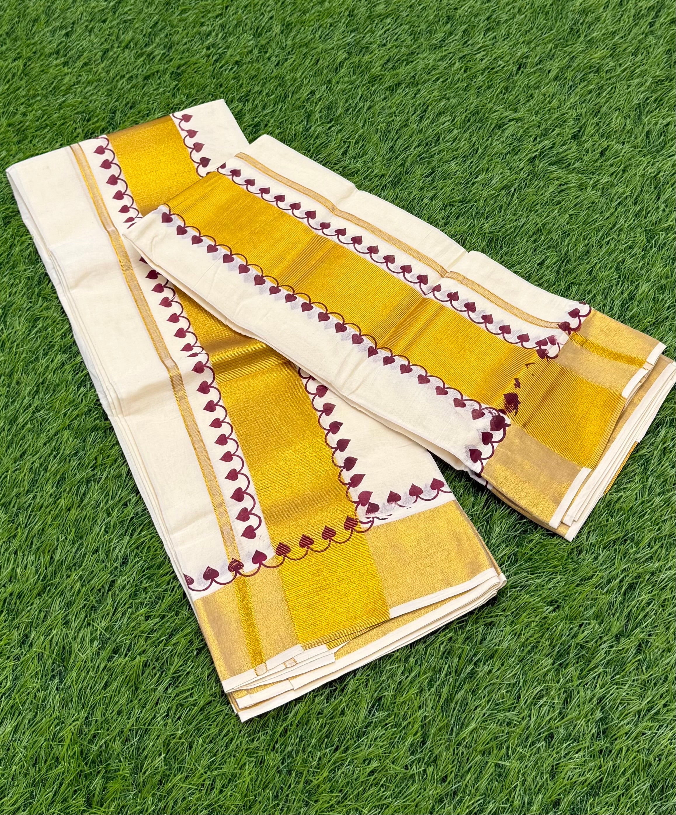 KASAVU COTTON FANCY SINGLE SET MUNDU (MUNDUM NERIYATHUM) - 2 X 2.50 MTRS - (OFF WHITE,GOLD)