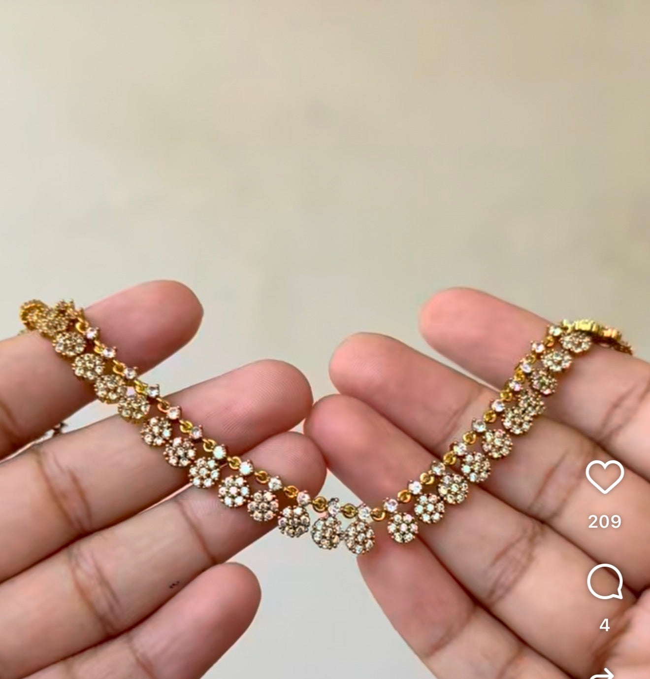 BEAUTIFUL ANTIQUE KIDS FRIENDLY AD NECKLACE