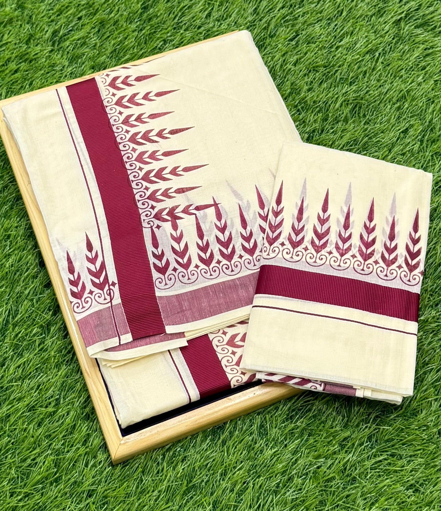 KASAVU COTTON FANCY DOUBLE SET MUNDU (MUNDUM NERIYATHUM) - 4 X 2.50 MTRS