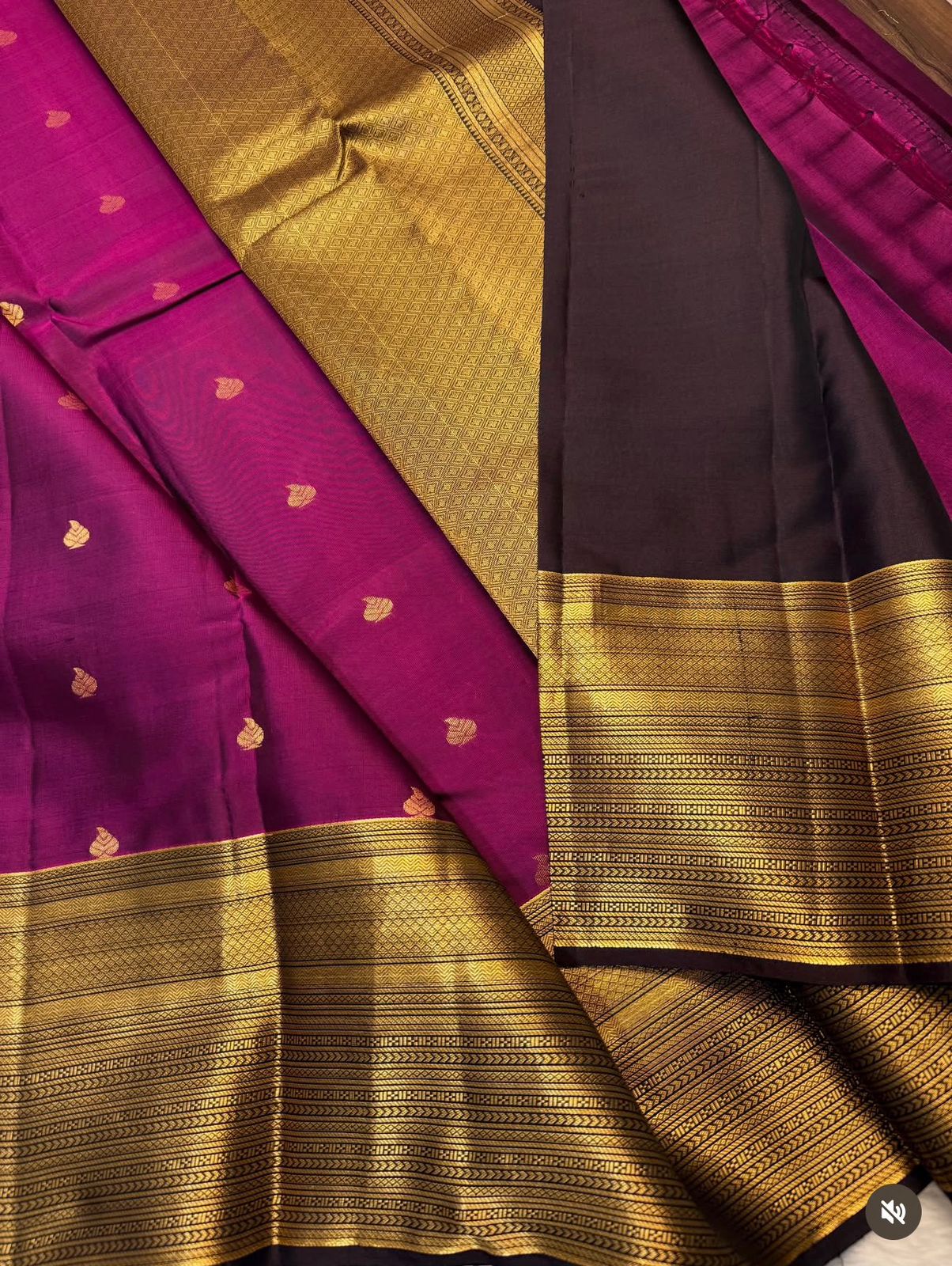 KANCHIPURAM PURE SILK SAREE | SILKMARK® CERTIFIED - VAADAMALLI