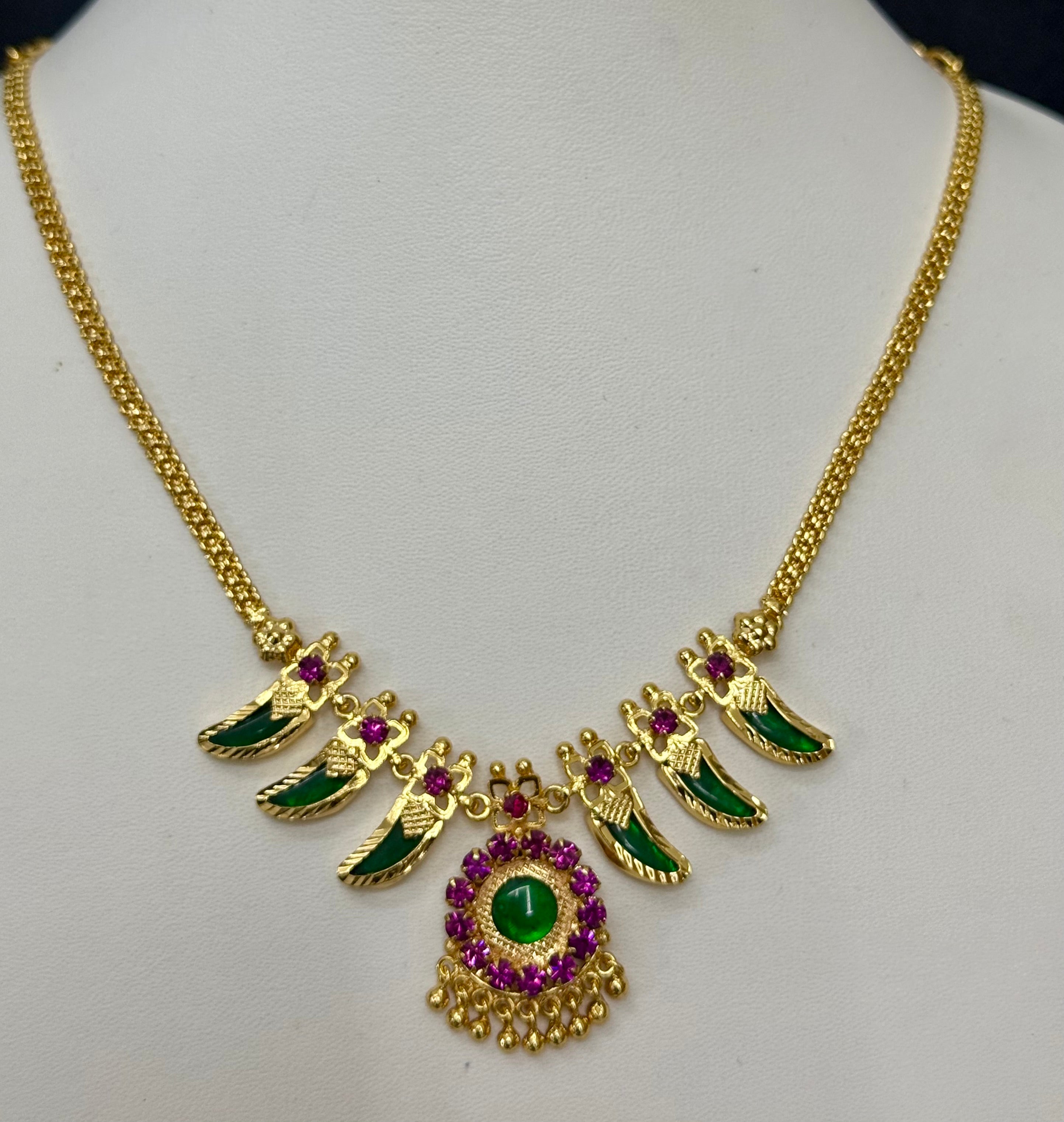 TRADITIONAL PULINAGAM 3+3 NECKLACE - GREEN