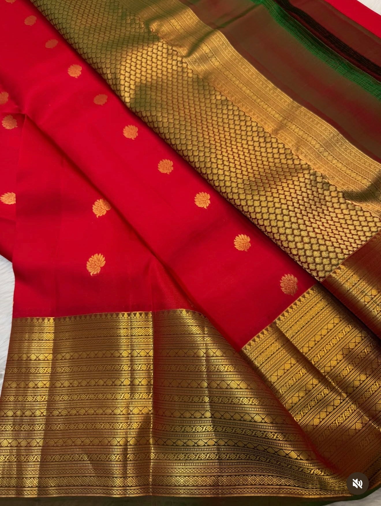 KANCHIPURAM PURE SILK SAREE | SILKMARK® CERTIFIED - SCARLET RED
