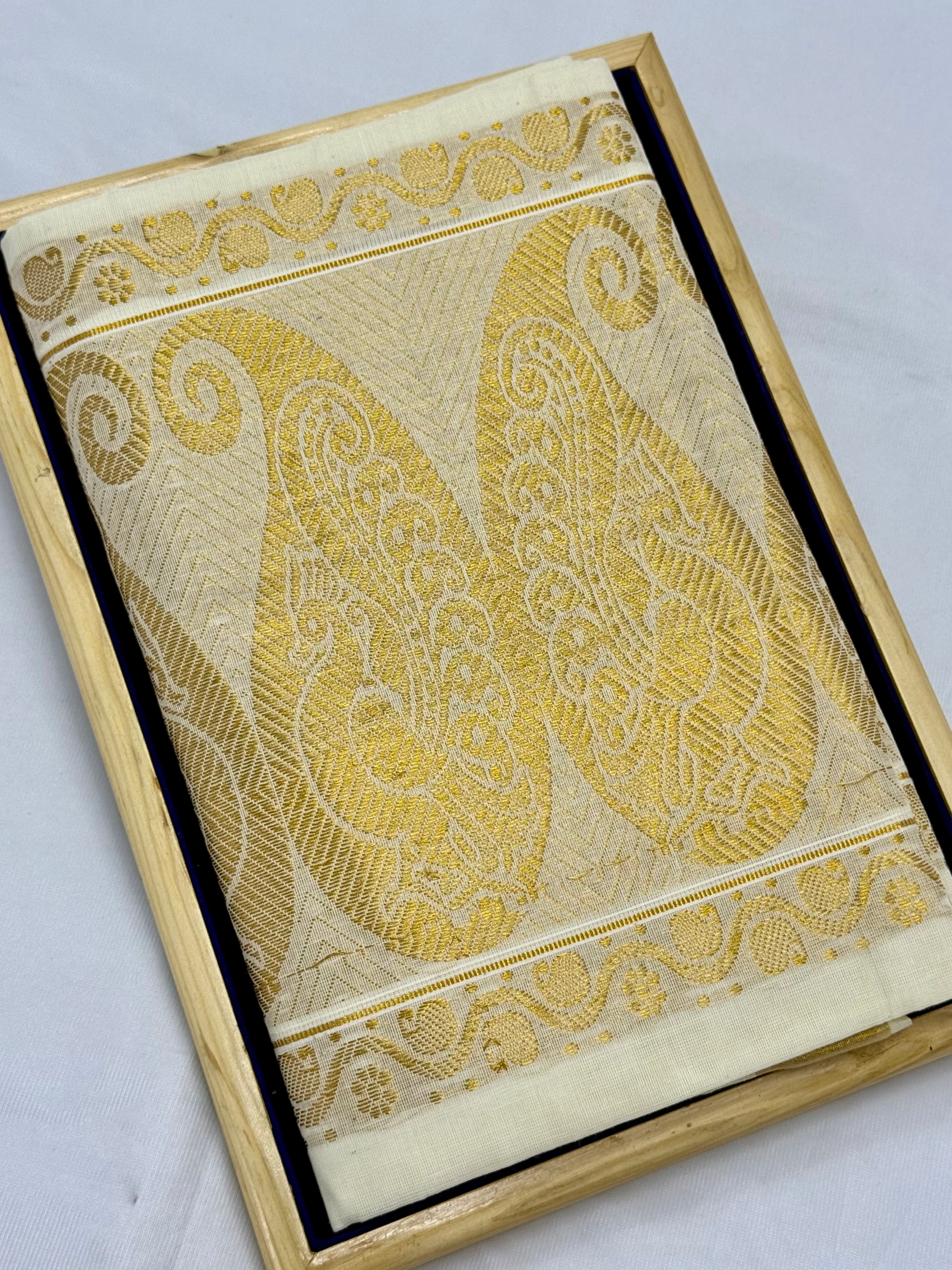 KERALA KASAVU SAREE WITH HEAVY GOLD ZARI PALLU - (OFF WHITE,GOLD)