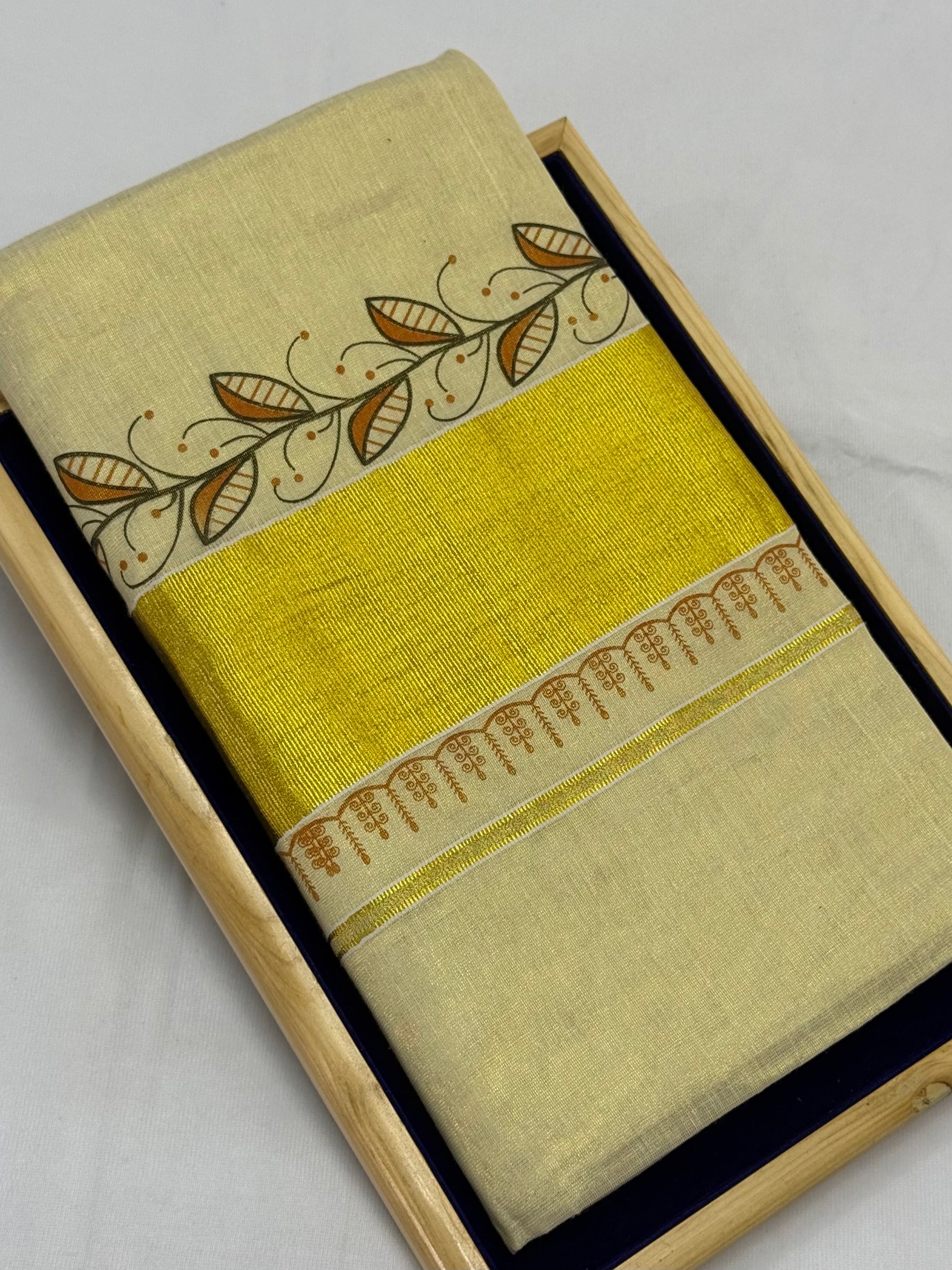 TRADITIONAL TISSUE KASAVU HAND PAINTED SAREE - (GOLD,CREAM)