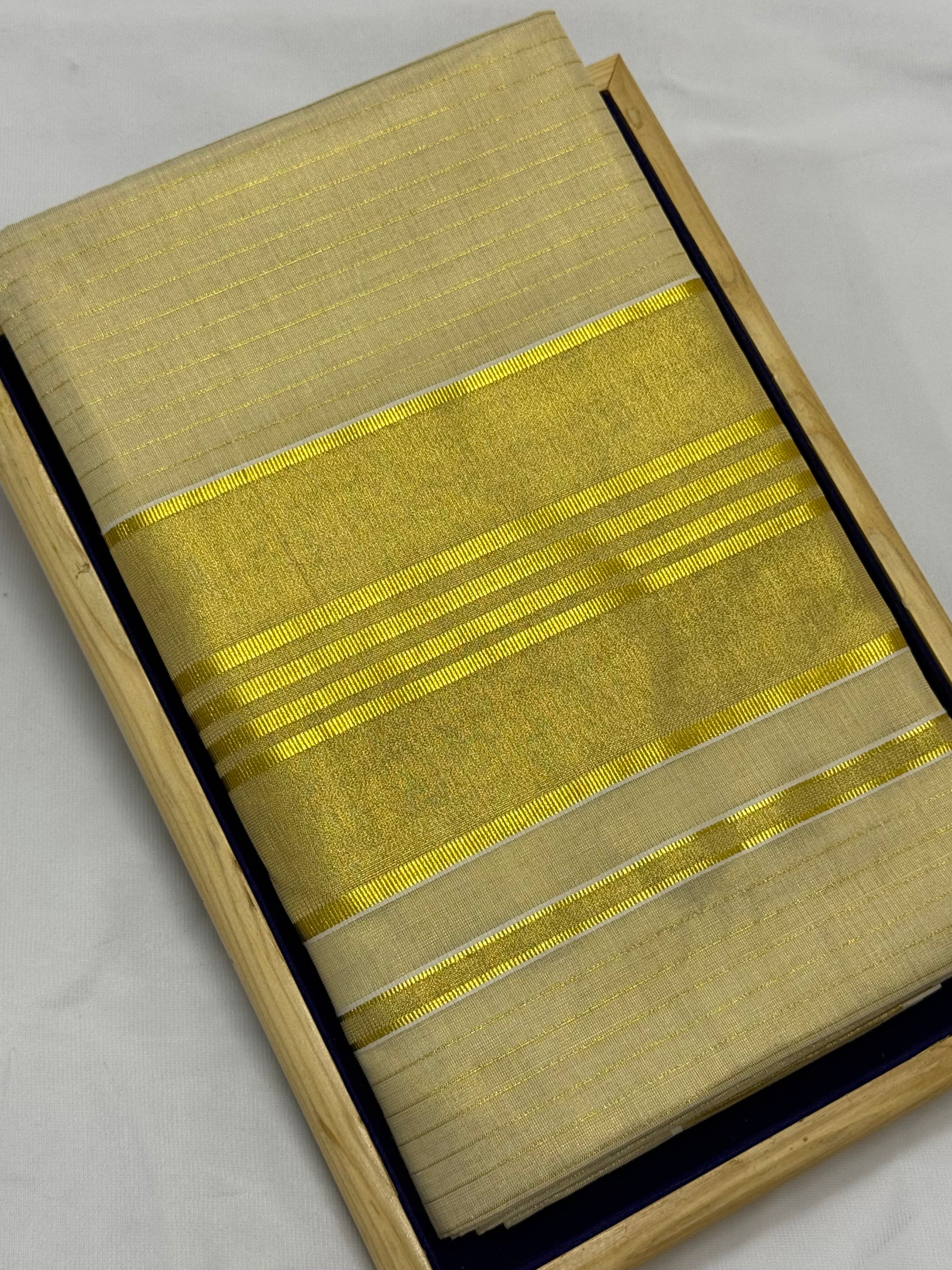 CHECKED KERALA KASAVU TISSUE SAREE - (GOLD,CREAM)