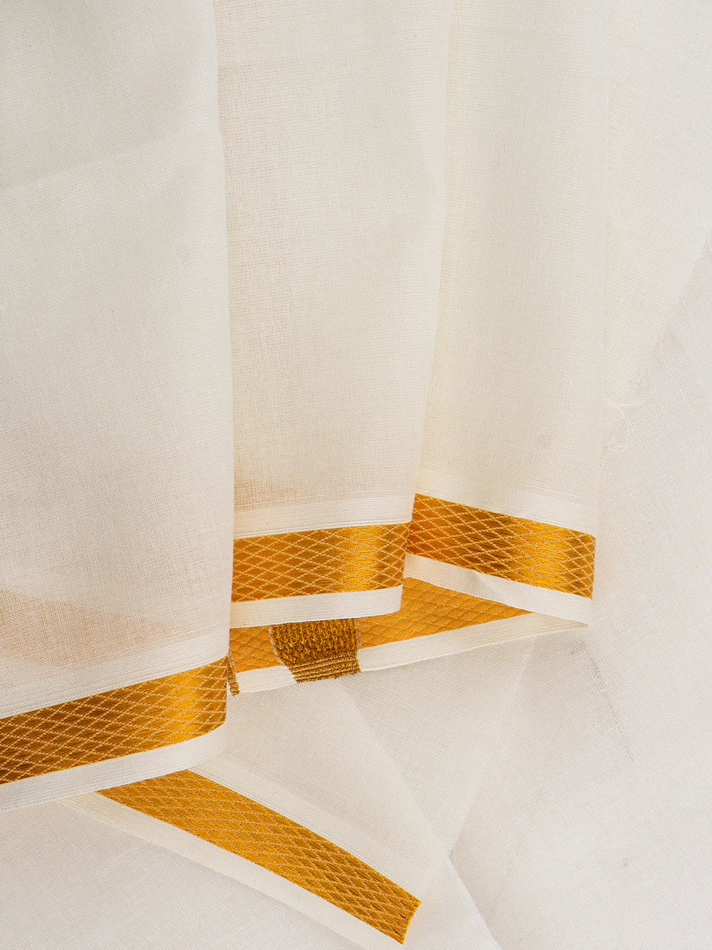 1/2'' DOUBLE BORDER GOLD ZARI CREAM TOWEL