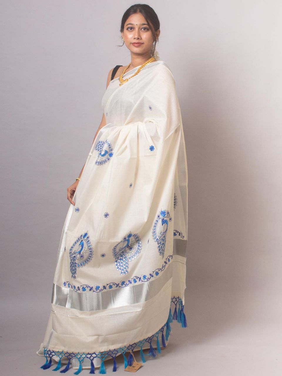 KERALA KASAVU EMBROIDERED COTTON SAREE - SILVER