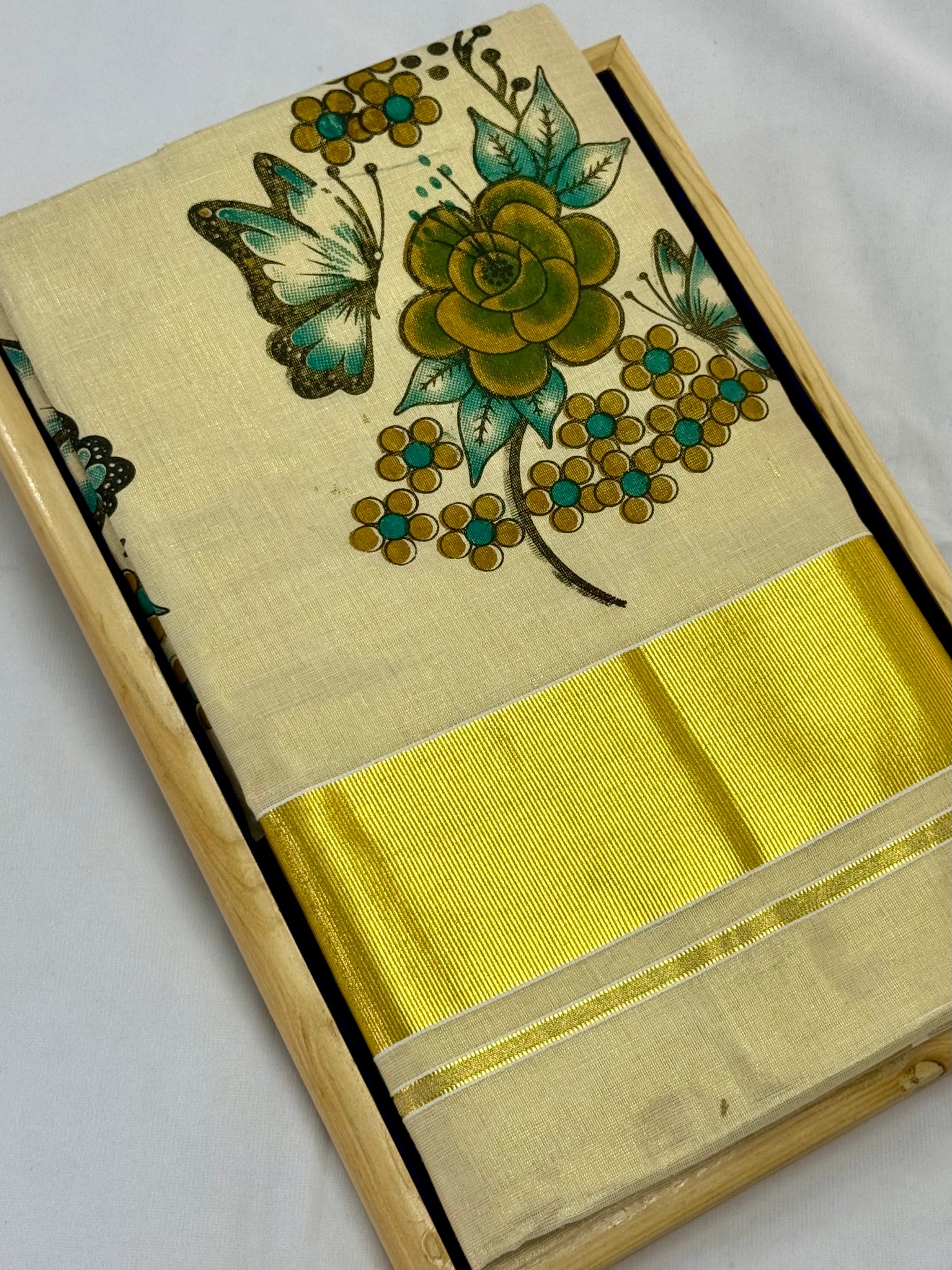 MURAL ART KASAVU TISSUE KERALA SAREE (GOLD,CREAM)