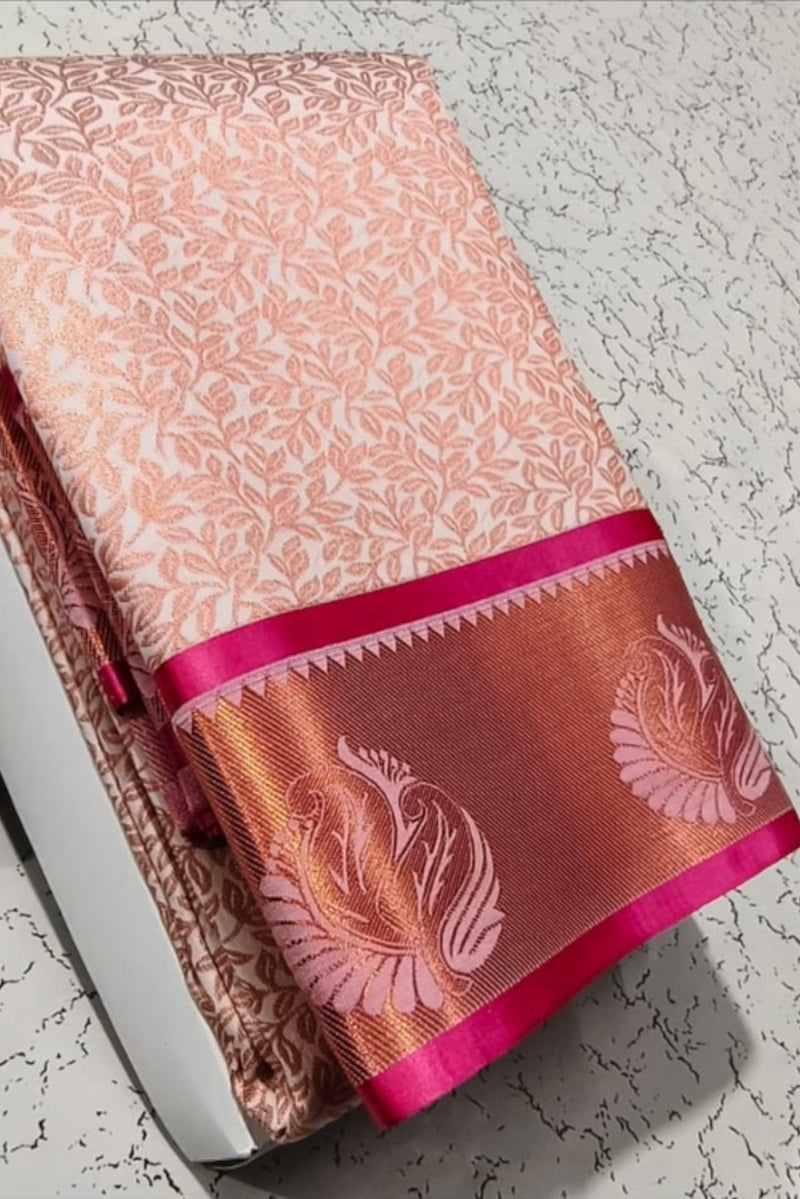 Sandal with pink silk on sale saree