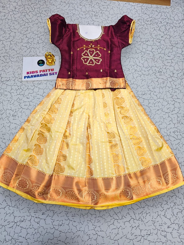 KIDS GIRL'S PATTU PAVADAI/READYMADE LEHENGA CHOLI SET