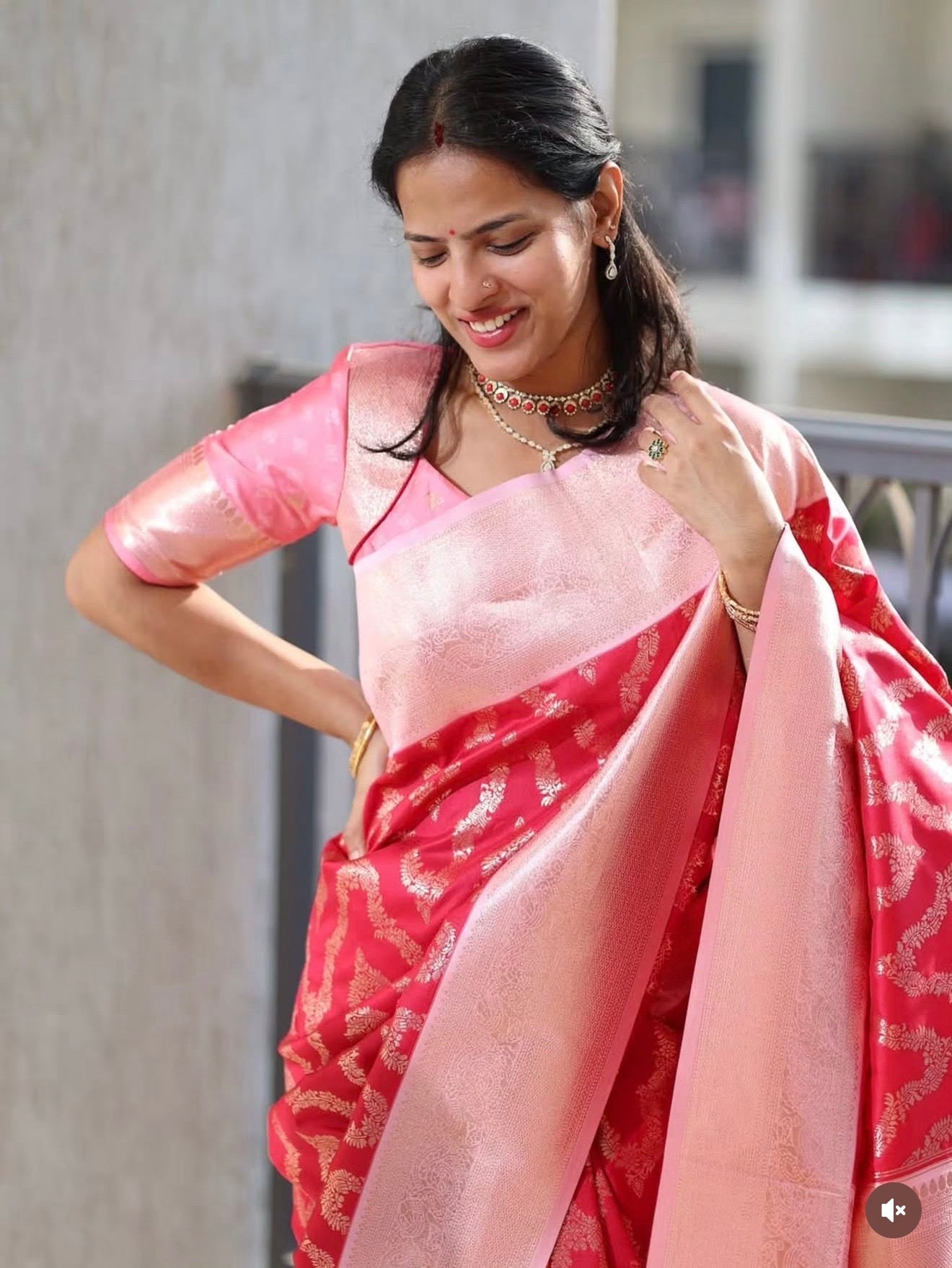 TENDING ZIG ZAG BANARASI SAREE - MAGENTA