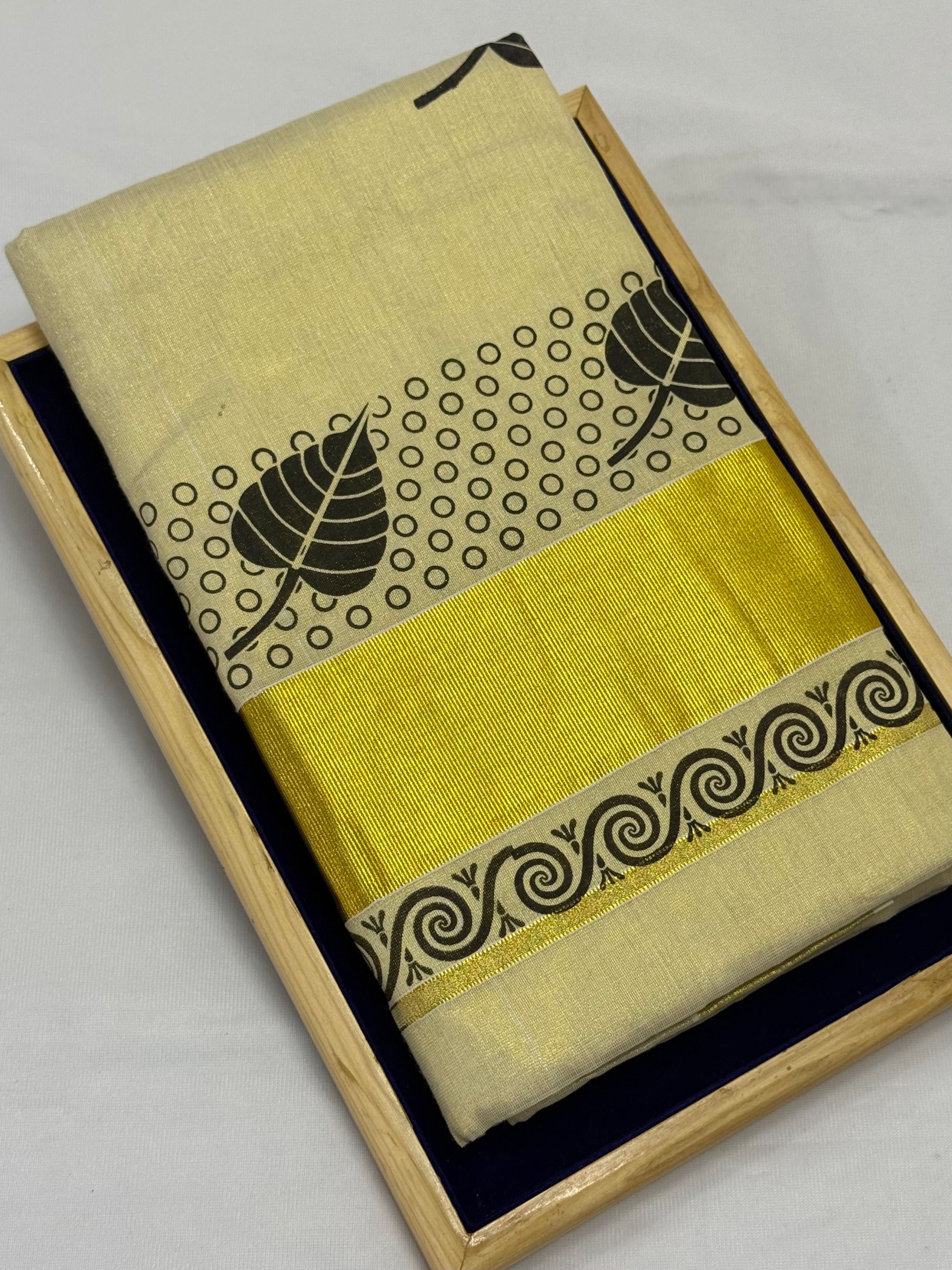 TRADITIONAL TISSUE KASAVU HAND PAINTED SAREE - (GOLD,CREAM)