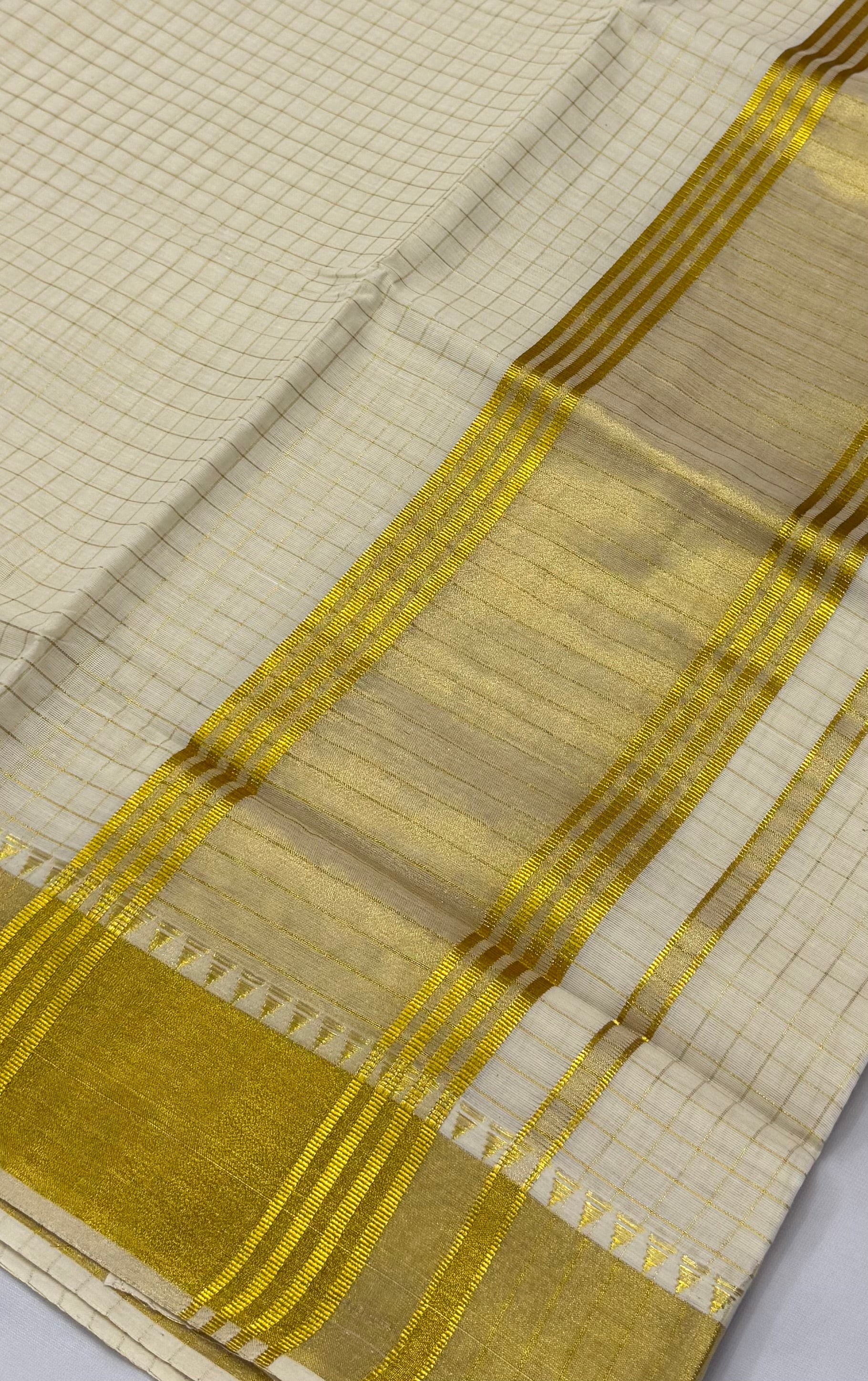 CHECKED KERALA KASAVU TISSUE SAREE - (GOLD,OFF WHITE)