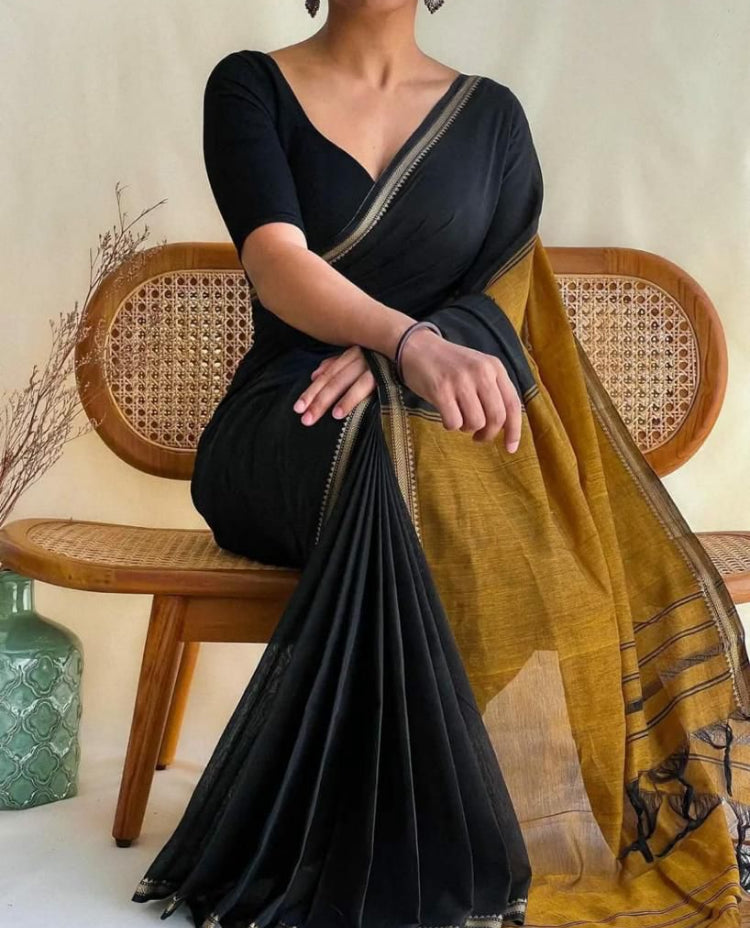 TRNDING SMALL BORDER KHADI COTTON SAREE - BLACK