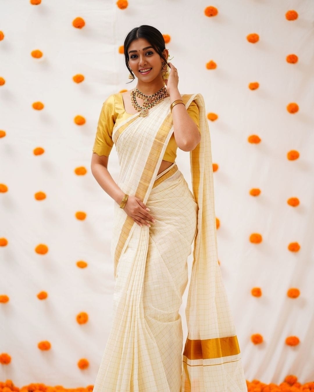 CHECKED KERALA KASAVU COTTON SAREE (BEIGE)