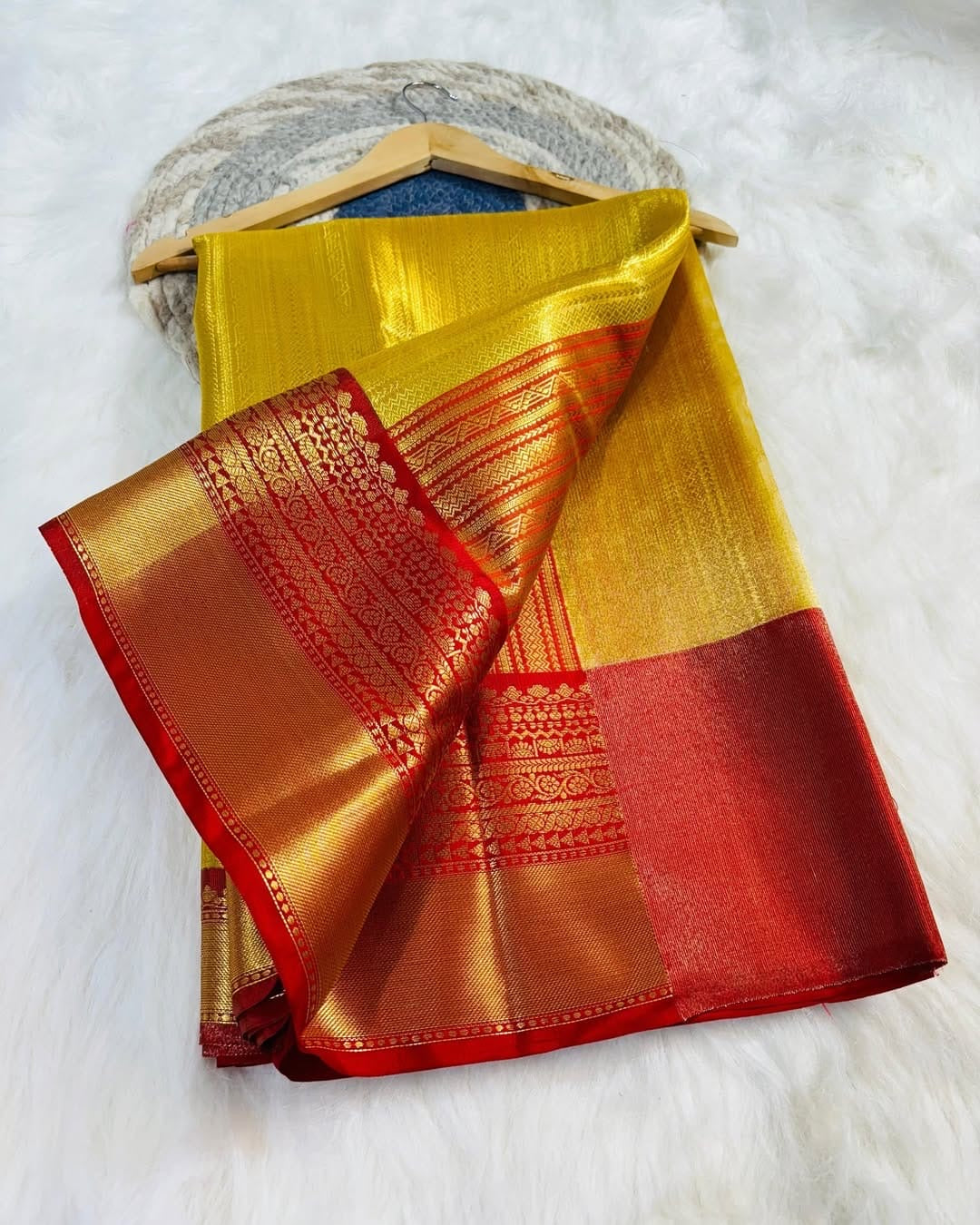 CELEBRITY INSPIRED BANARAS SILK SAREE - GOLDEN