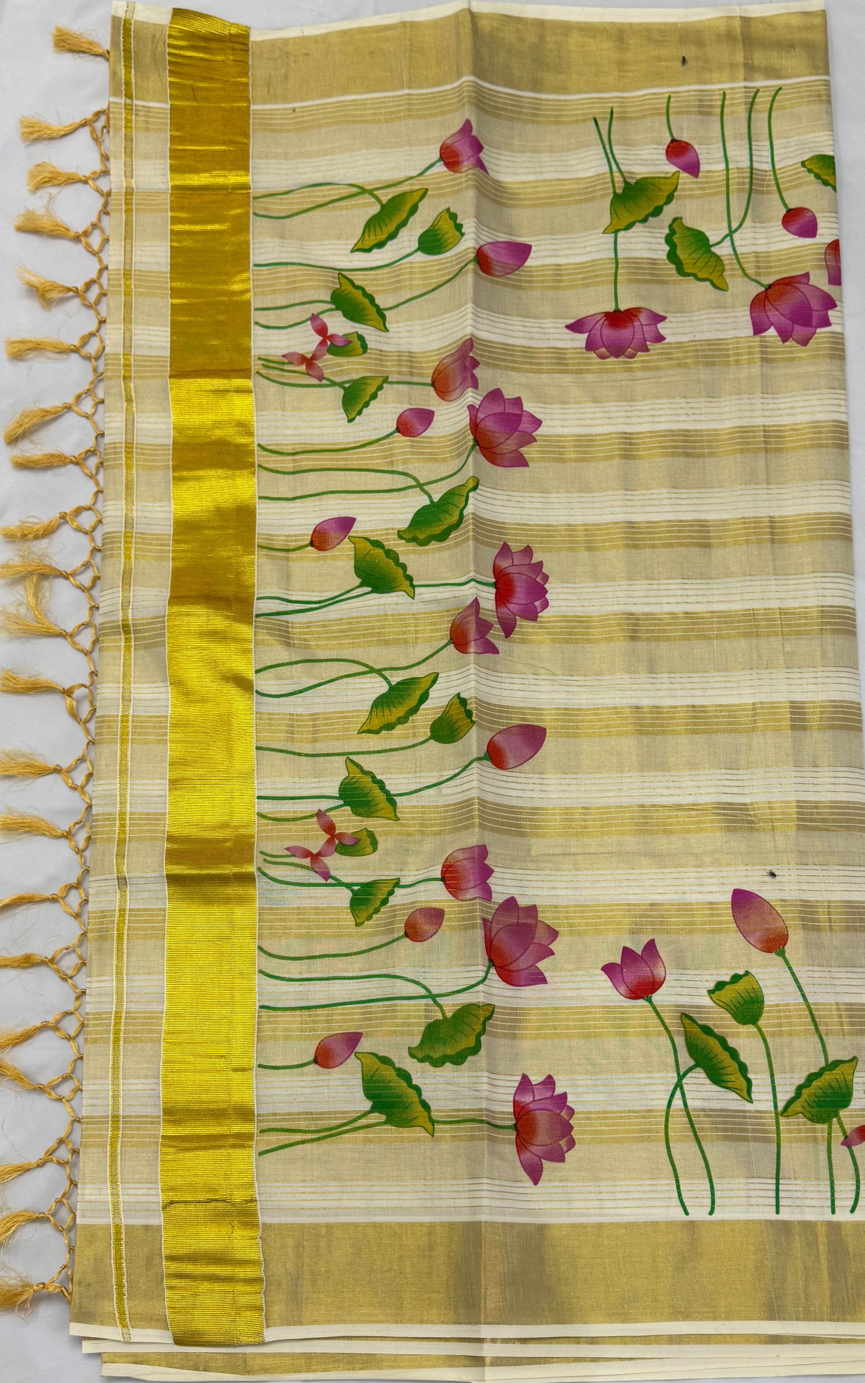 MURAL ART KASAVU TISSUE KERALA SAREE (GOLD,CREAM)