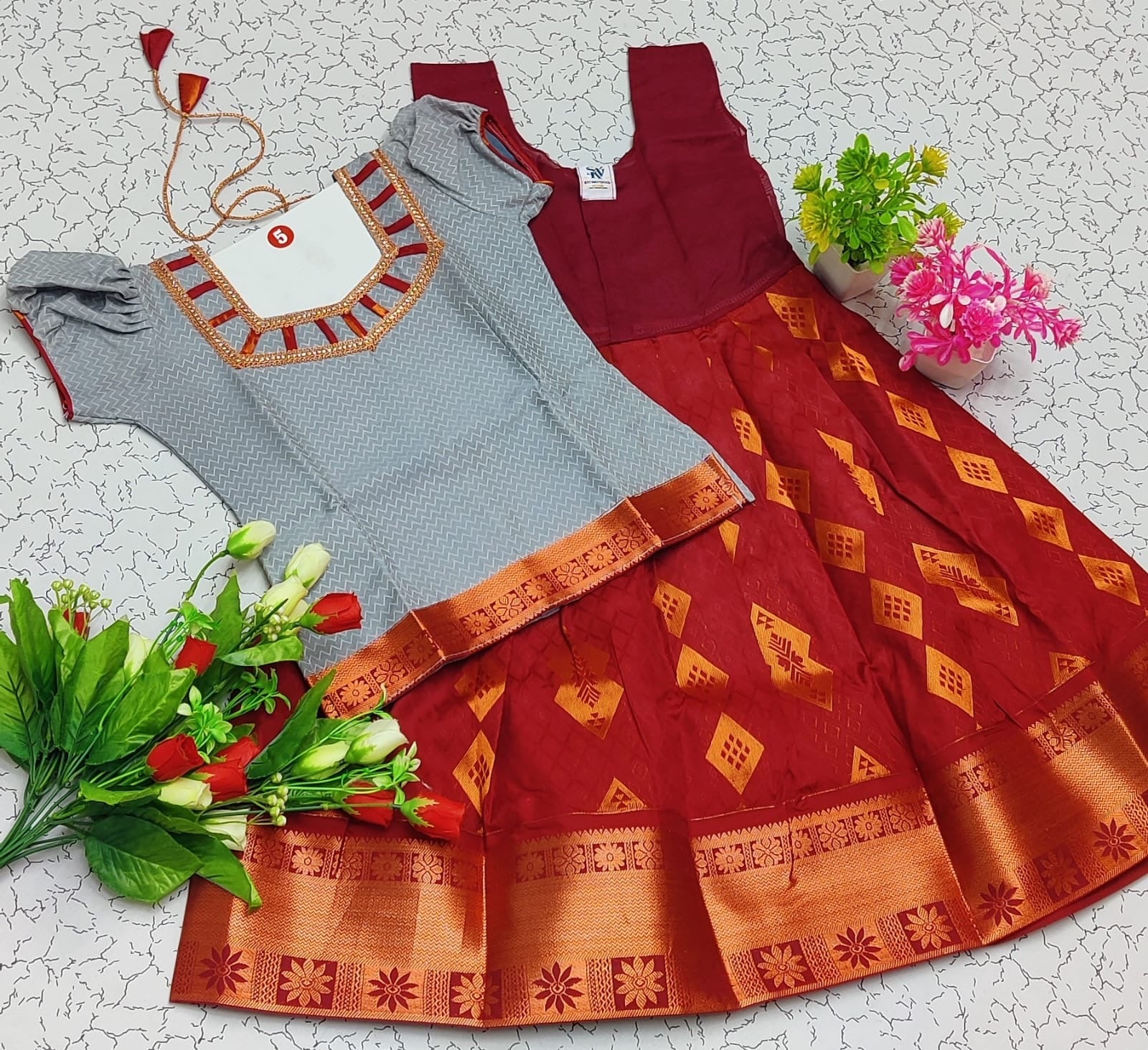 KIDS GIRL'S PATTU PAVADAI/READYMADE LEHENGA CHOLI SET