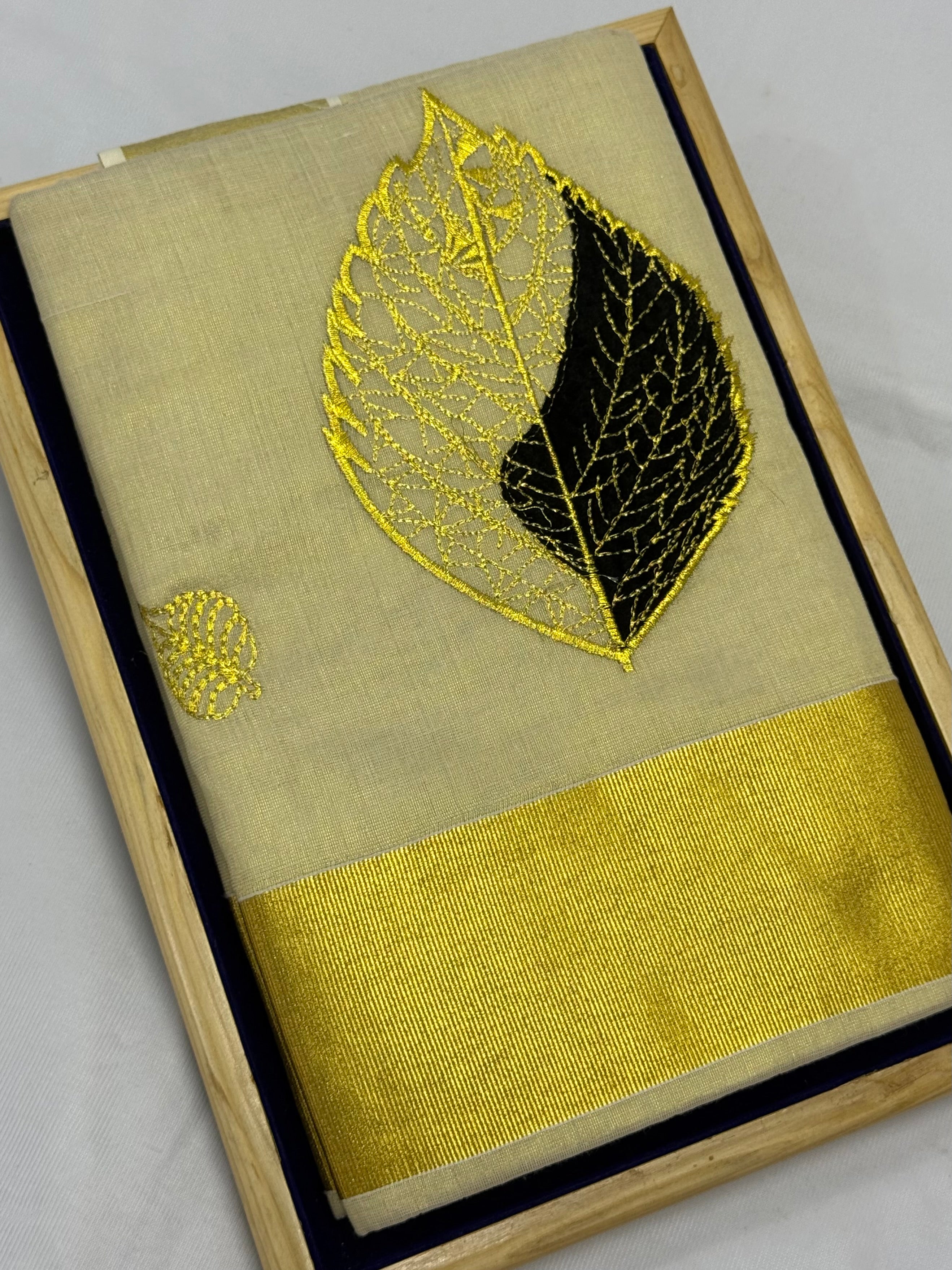 KERALA KASAVU TISSUE SILK EMBROIDERY  SAREE - (GOLD,CREAM)