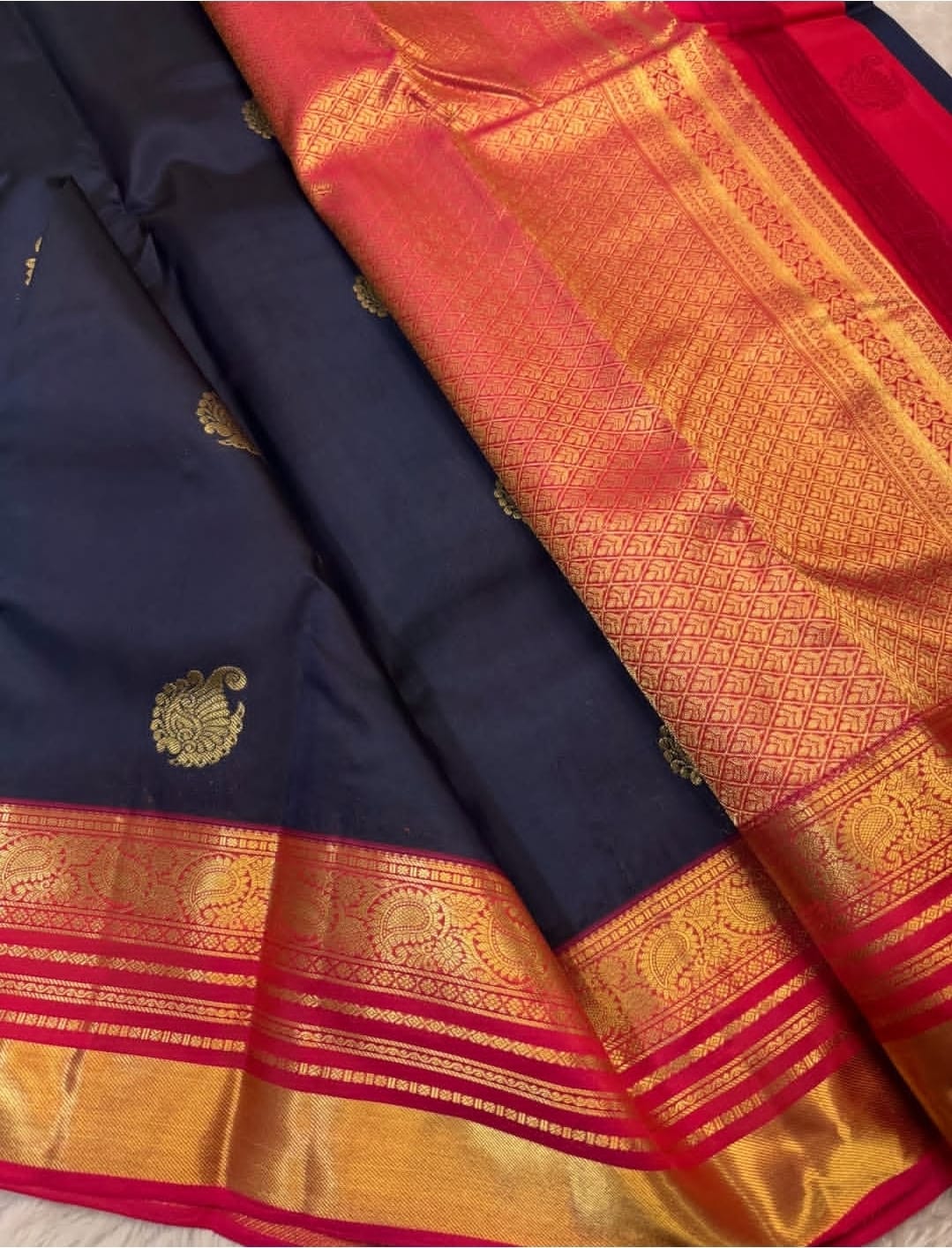 KANCHIPURAM PURE SILK SAREE | SILKMARK® CERTIFIED - NAVY BLUE